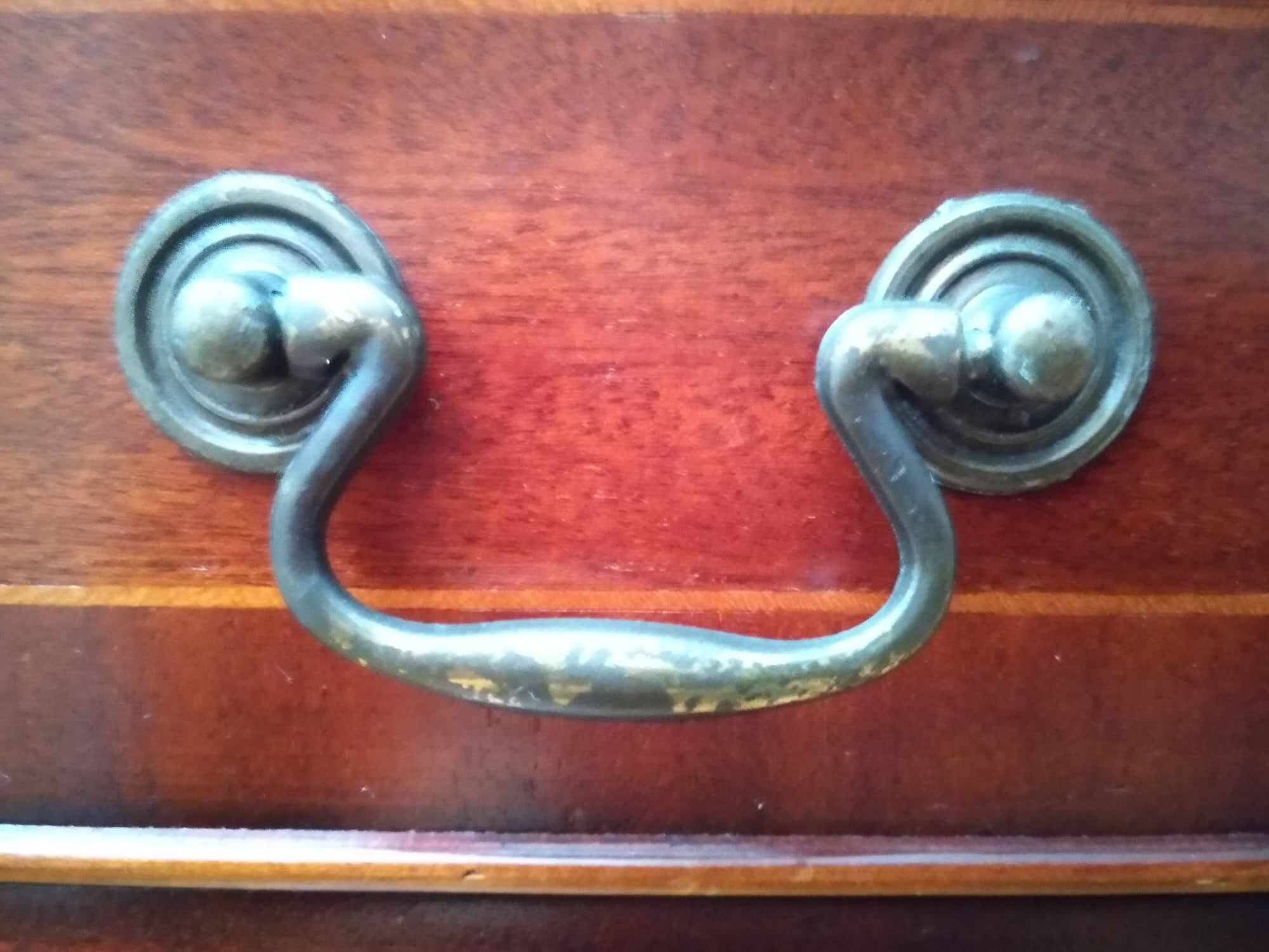 Side cabinet with two drawers