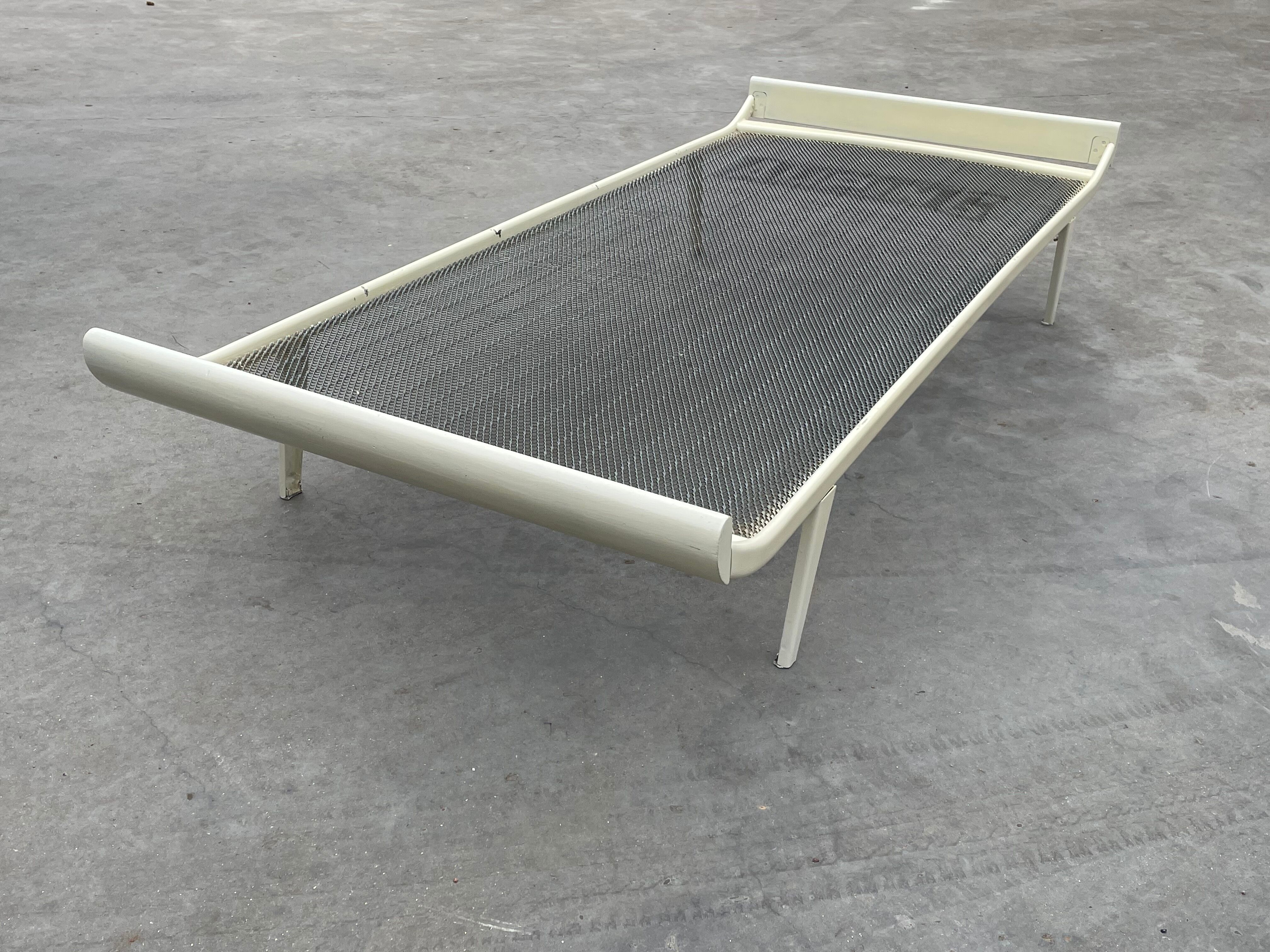 Vintage daybed Auping Cleopatra design by Dick Cordemeyer