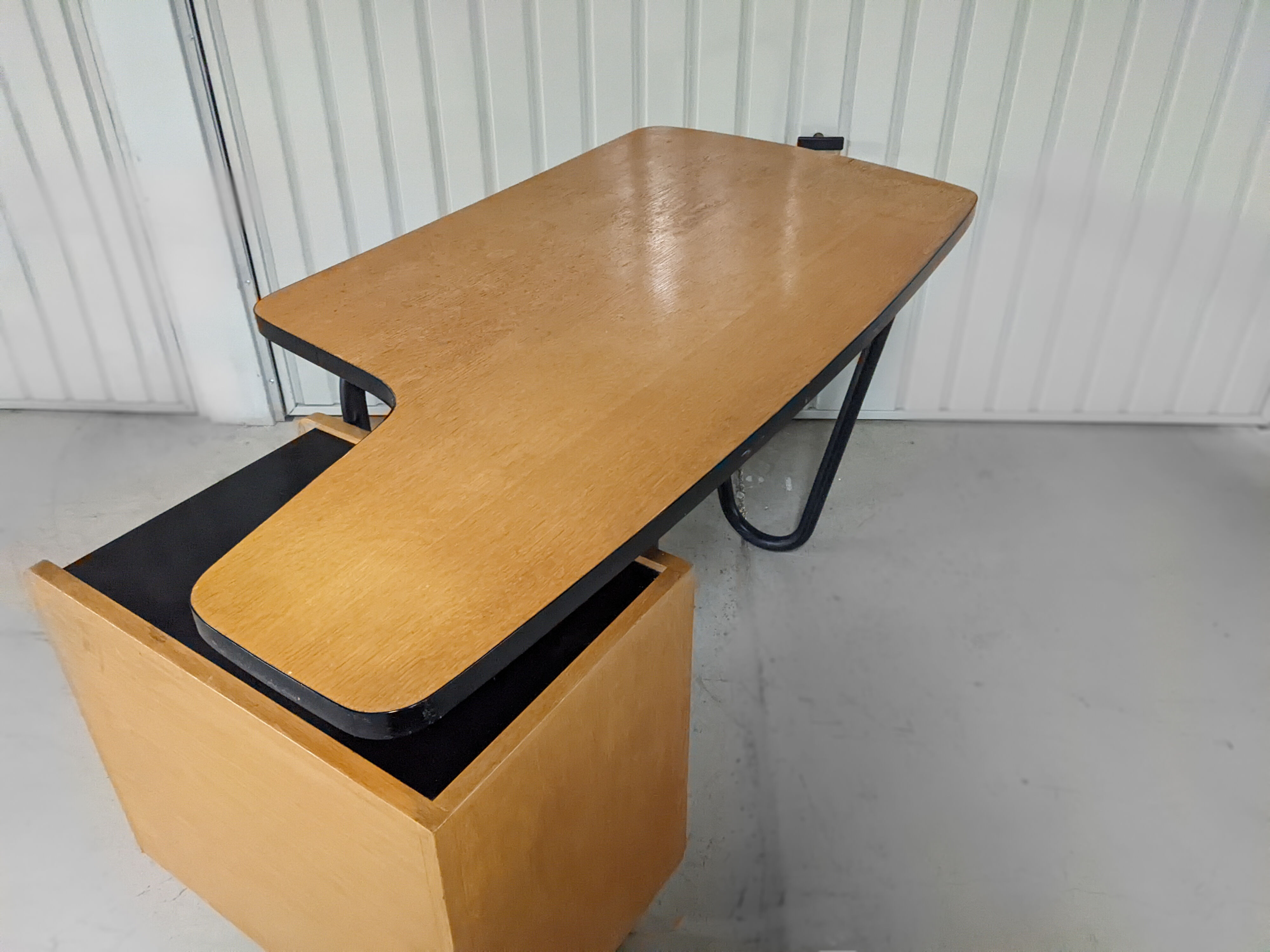 Vintage 1950s Mobilor desk