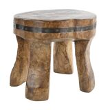 Tabourets bas rustiques en bois