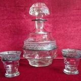 Carafe et 2 Gobelets en Cristal taillé et givré liserés noirs