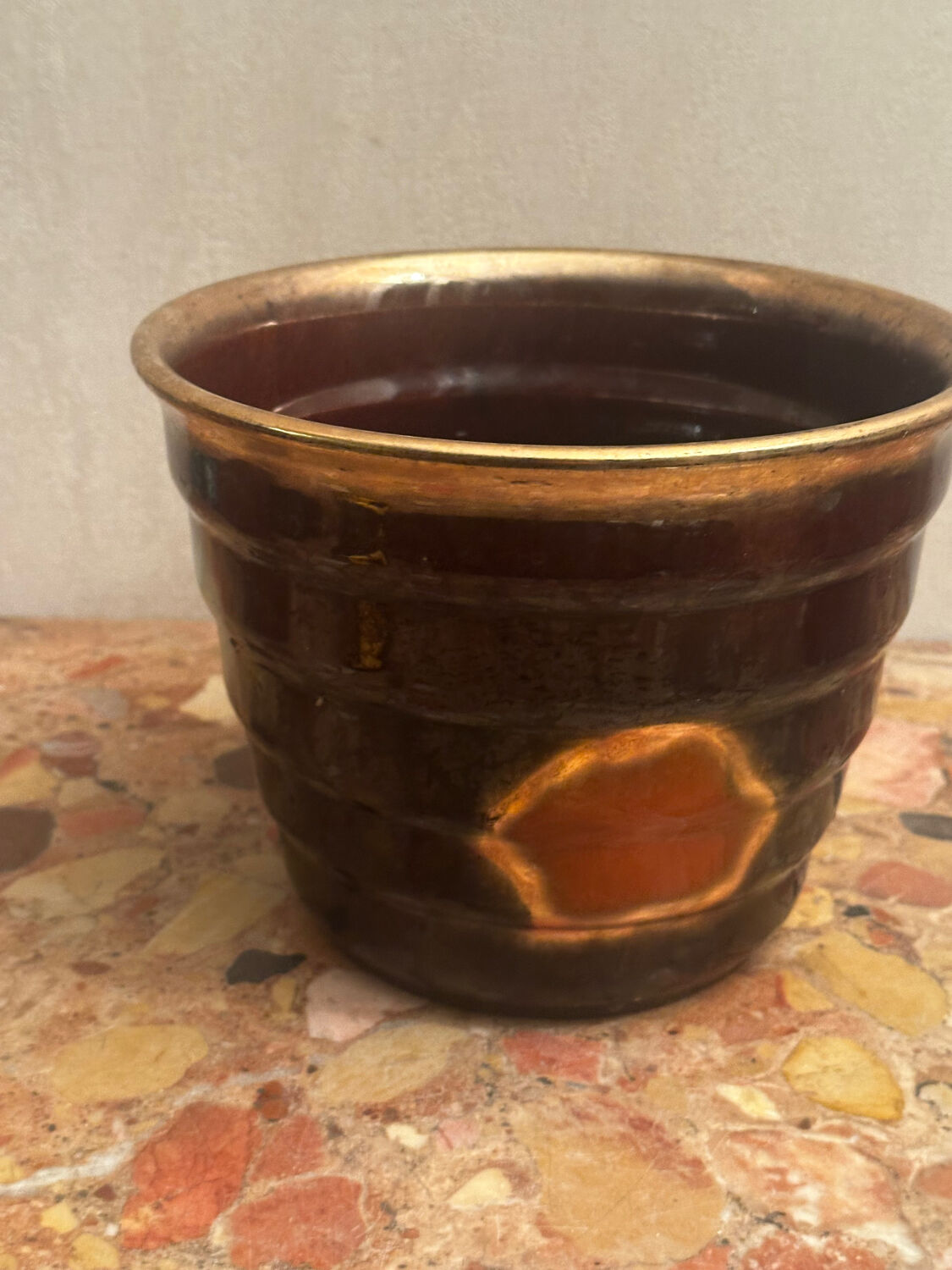 Vintage ribbed ceramic cache pot