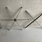 Round table A826 by Arne Jacobsen