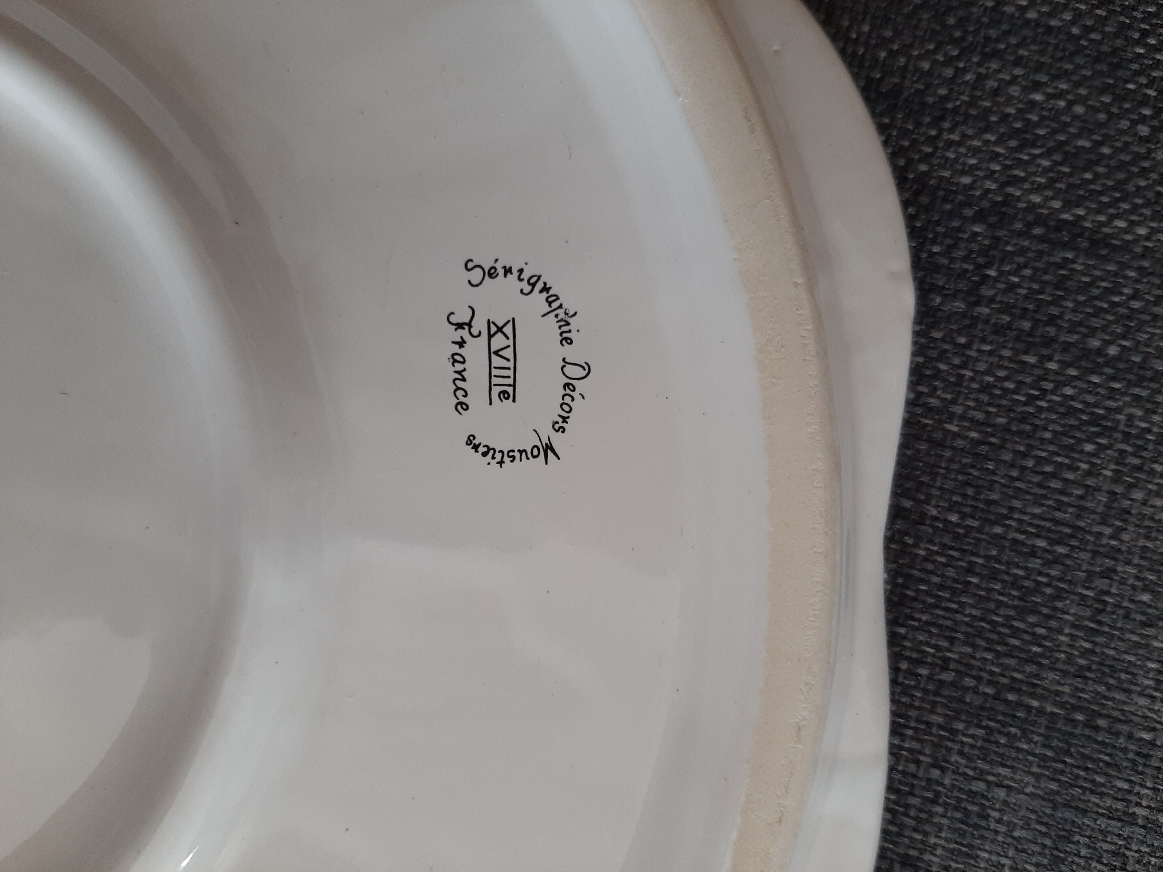 Moustiers trivet