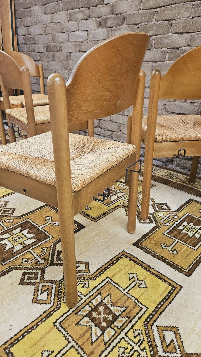 4 straw chairs in the vintage Charlotte Perriand 1970 style