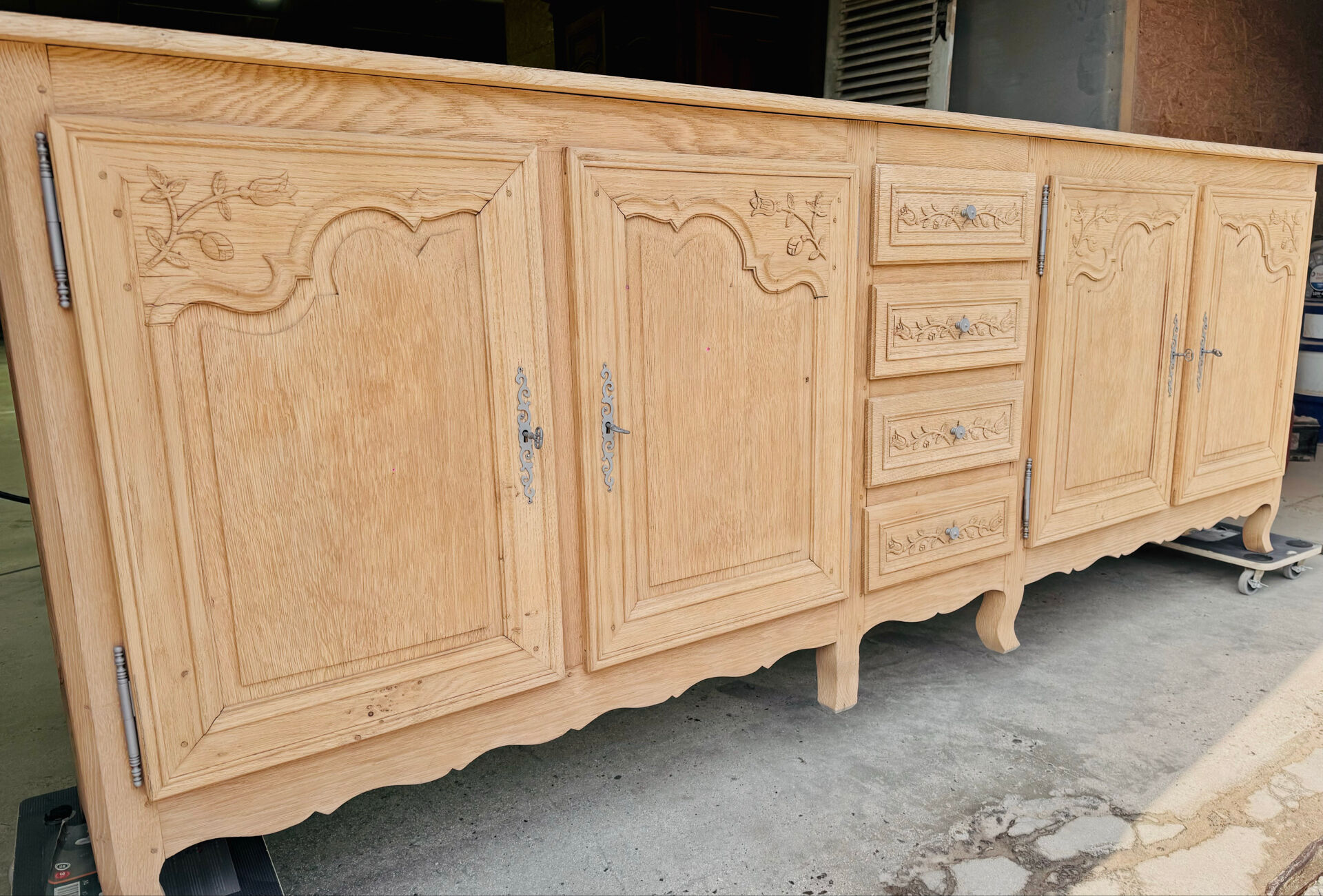 Picardy oak solid wood treatment