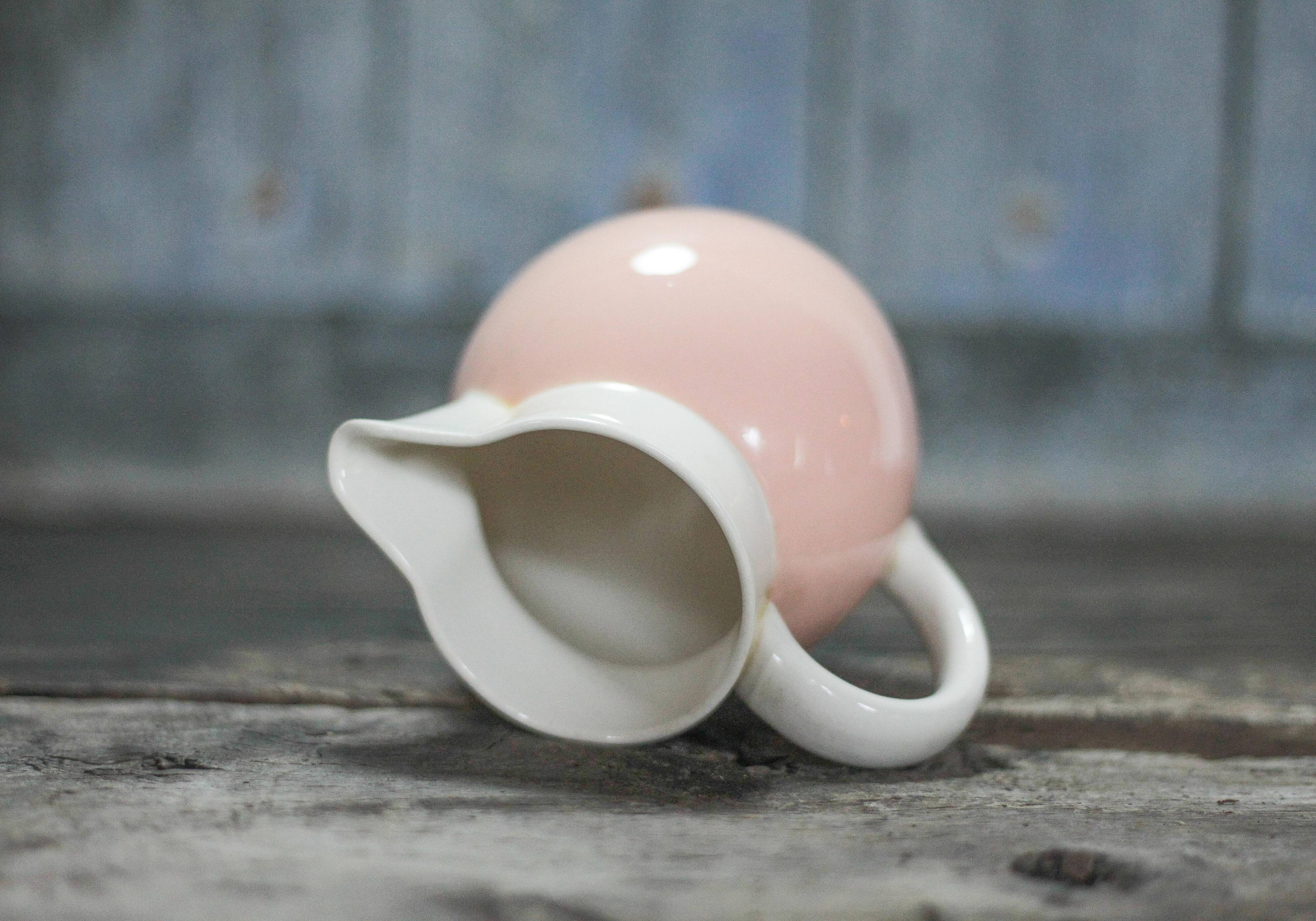 Pitcher Villeroy & Boch Saar, carafe, pink porcelain pitcher, jug