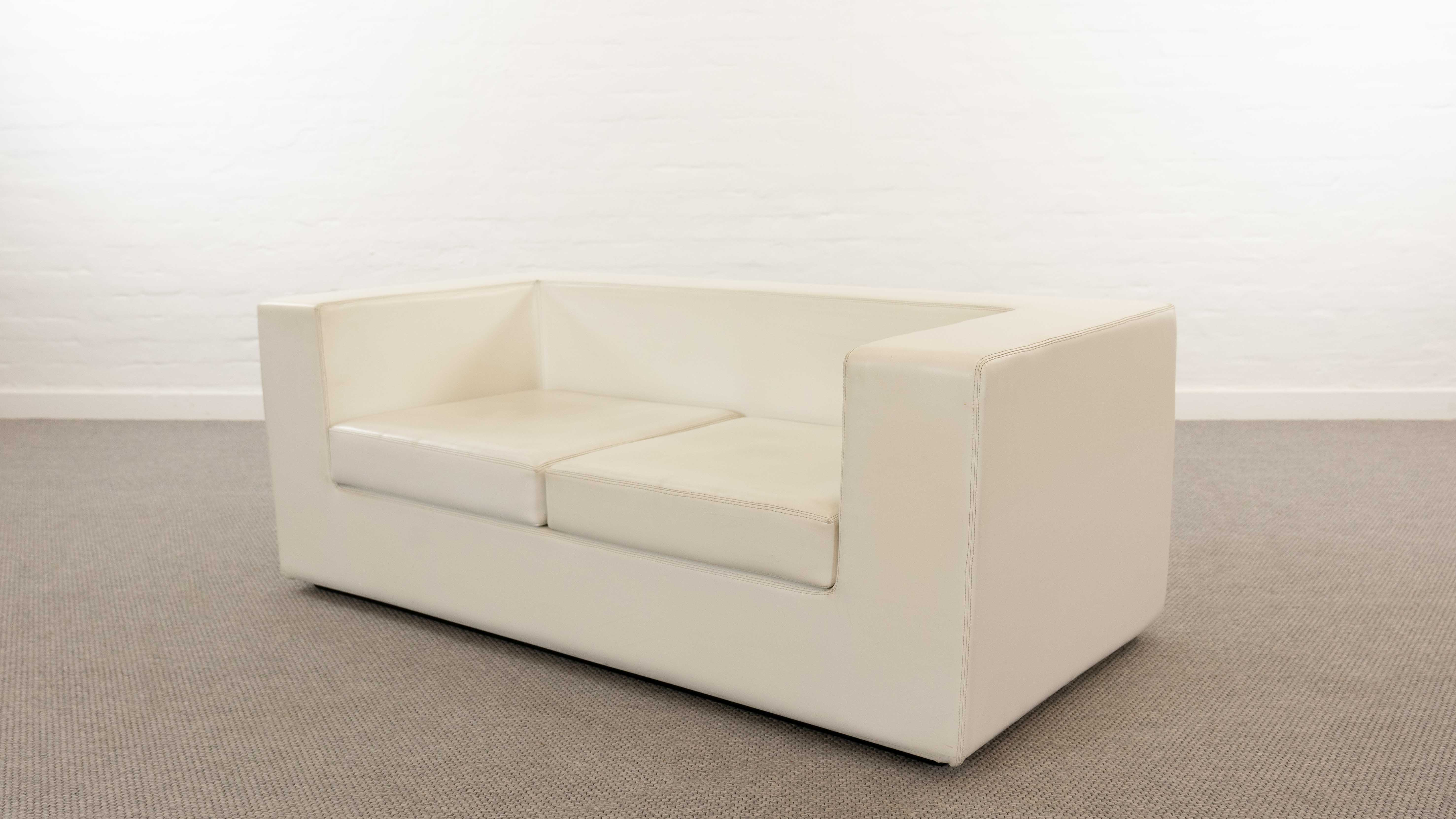 Throw Away sofa by Willie Landels for Zanotta 1965 in white vinyl
