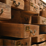 Commode en bois à 40 tiroirs
