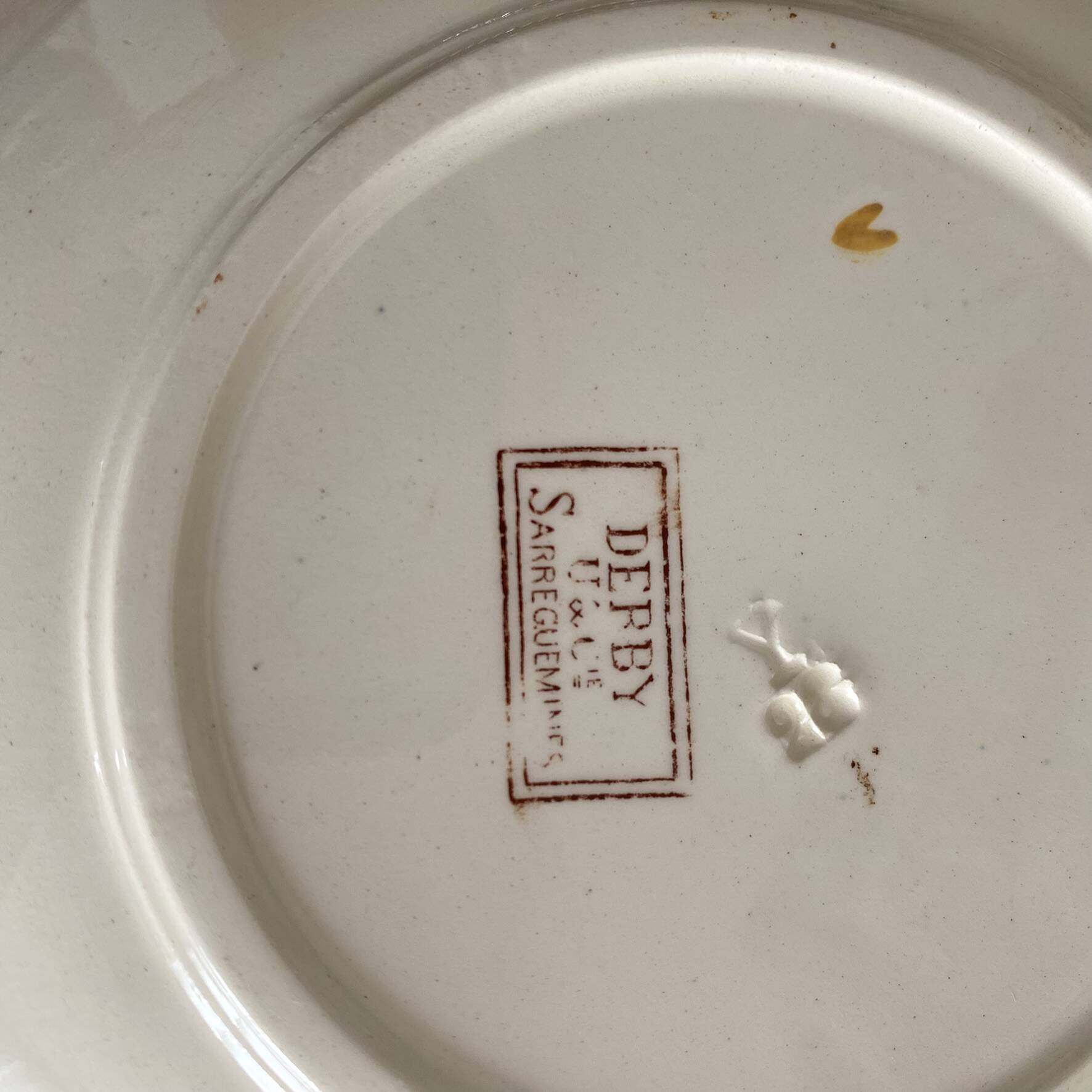 Tea cups and saucers in Sarreguemines ironstone "Derby"