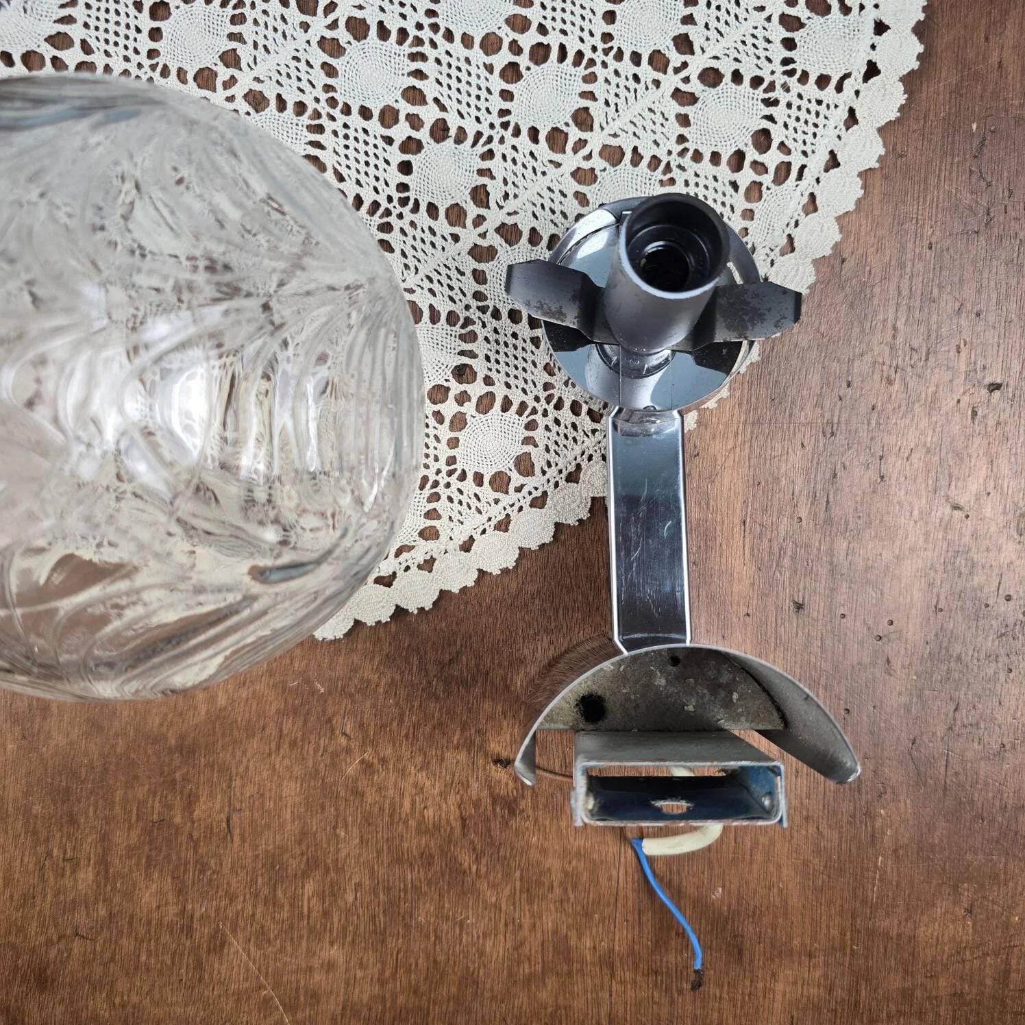 Vintage Space Age chrome wall light – Moulded glass globe