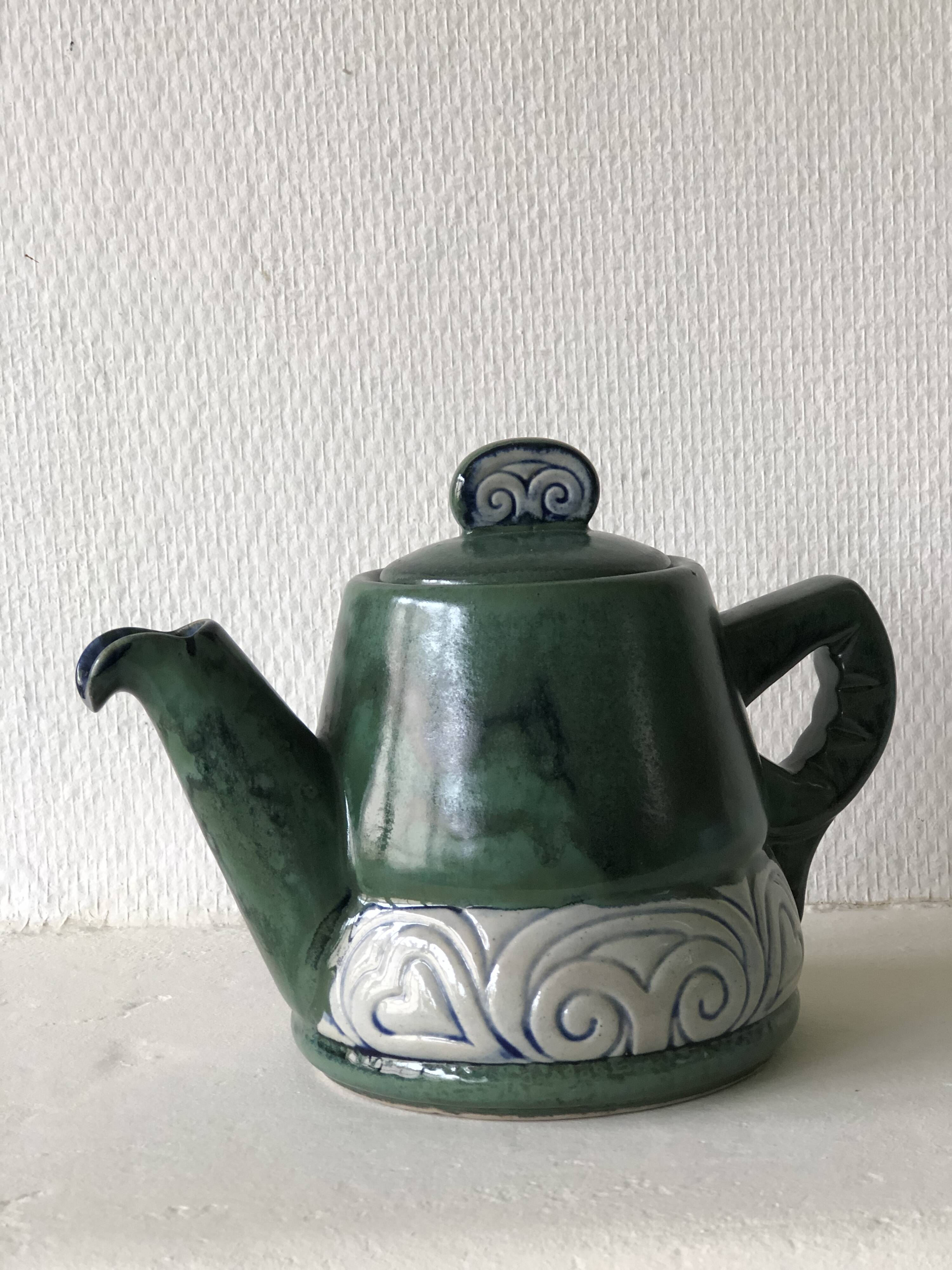 Henriot Quimper teapot