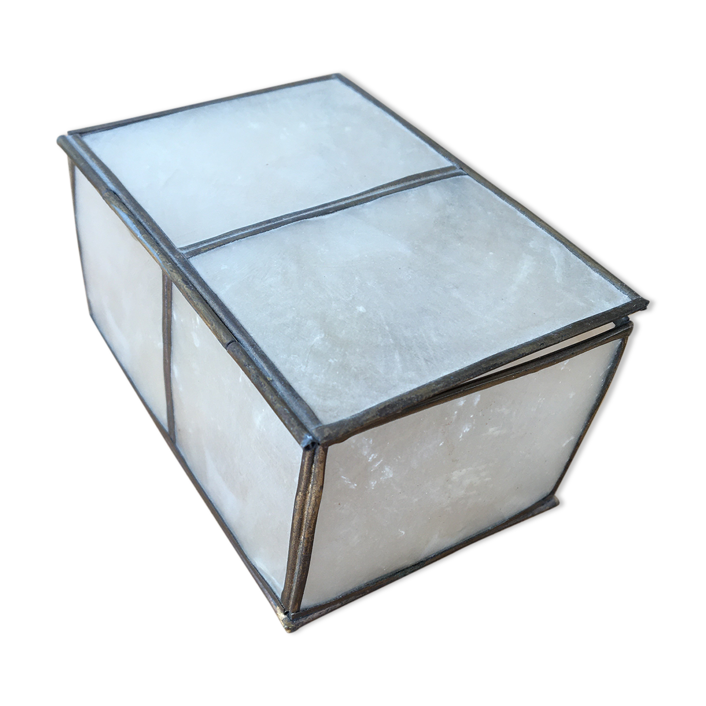 Vintage box in mother-of-pearl and brass