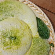2 plats à tarte en barbotine