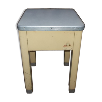 Waxing stool