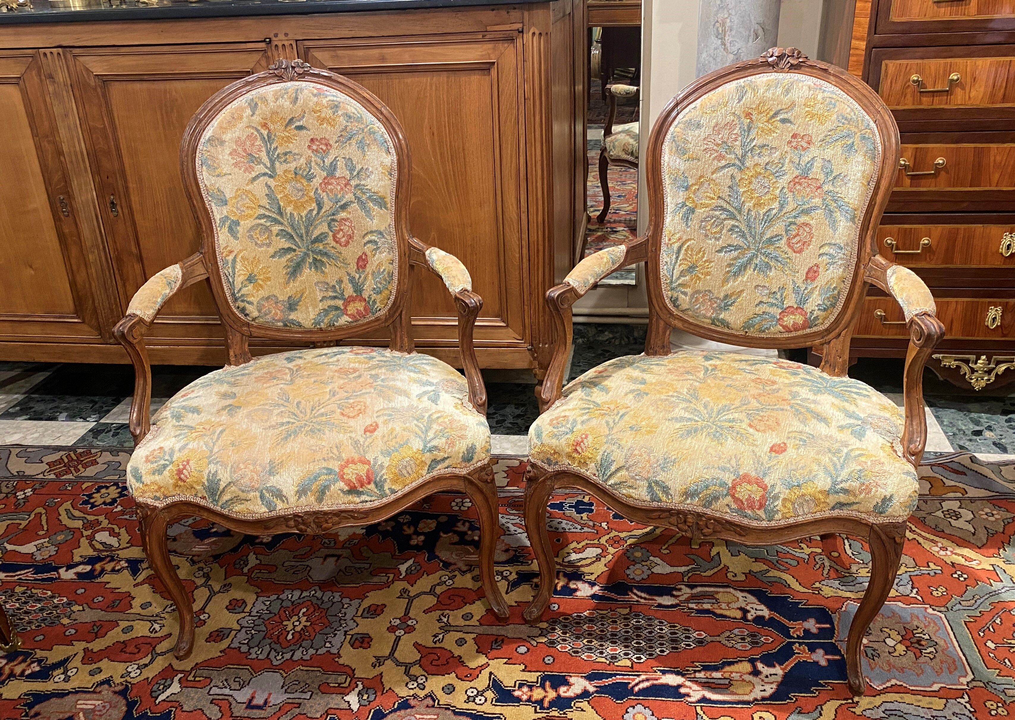 Paire de fauteuils d'époque Louis XV