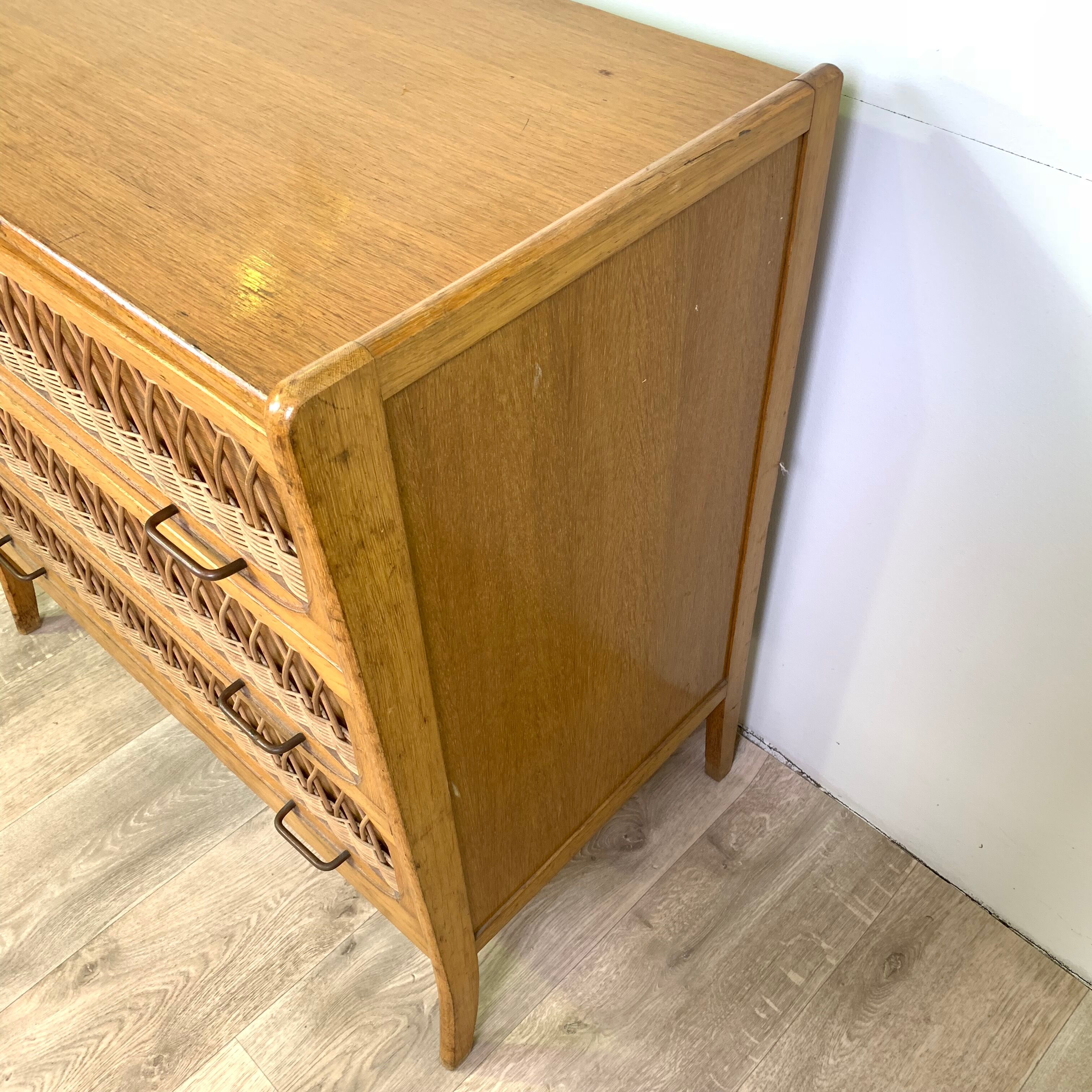 Vintage Wicker chest of drawers