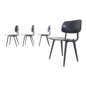 Ensemble de quatre chaises