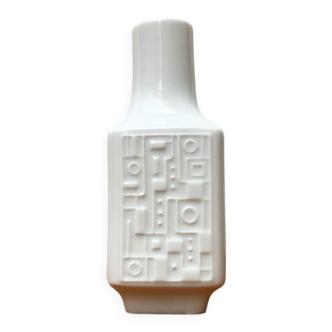 Brutalist porcelain vase from mid-century Wunsiedel Bavaria Porcelain, 1960s.