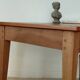 Bureau ancien à double tiroir, pieds gainés, XIXème