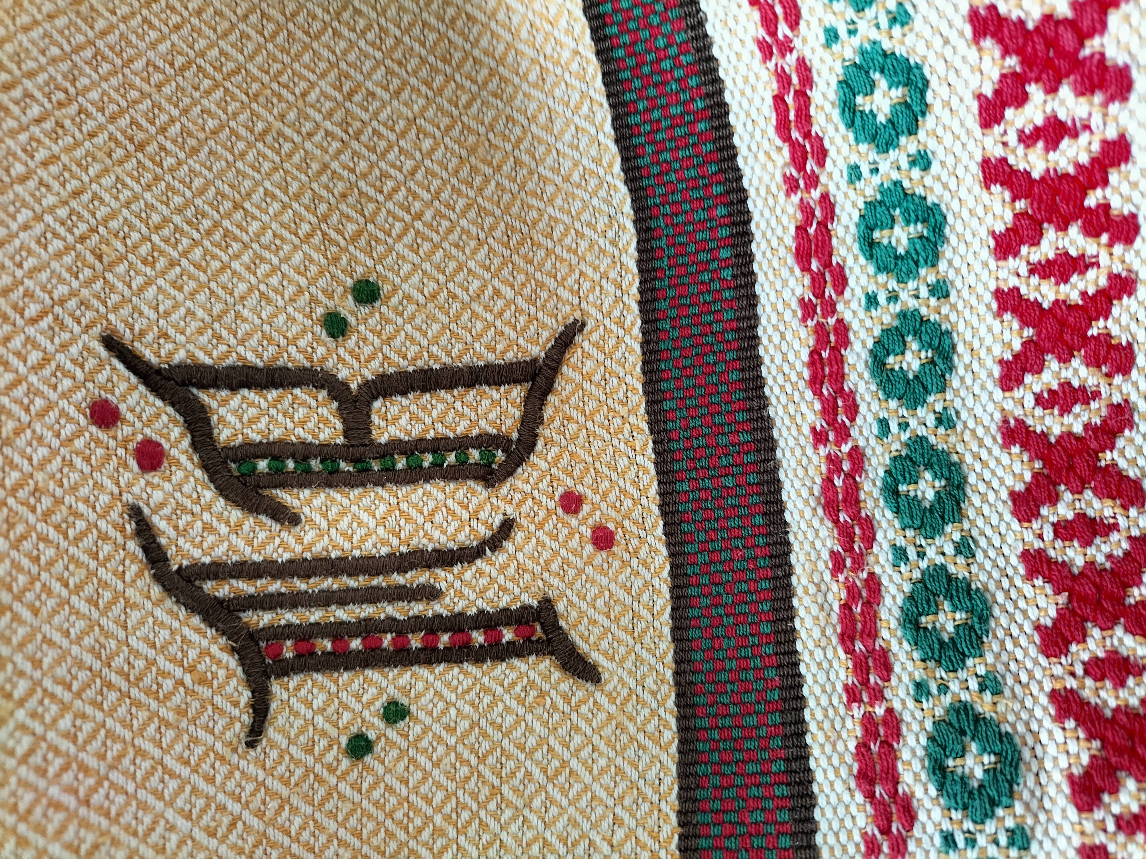 Nappe et 12 serviettes de style basque monogrammées MB