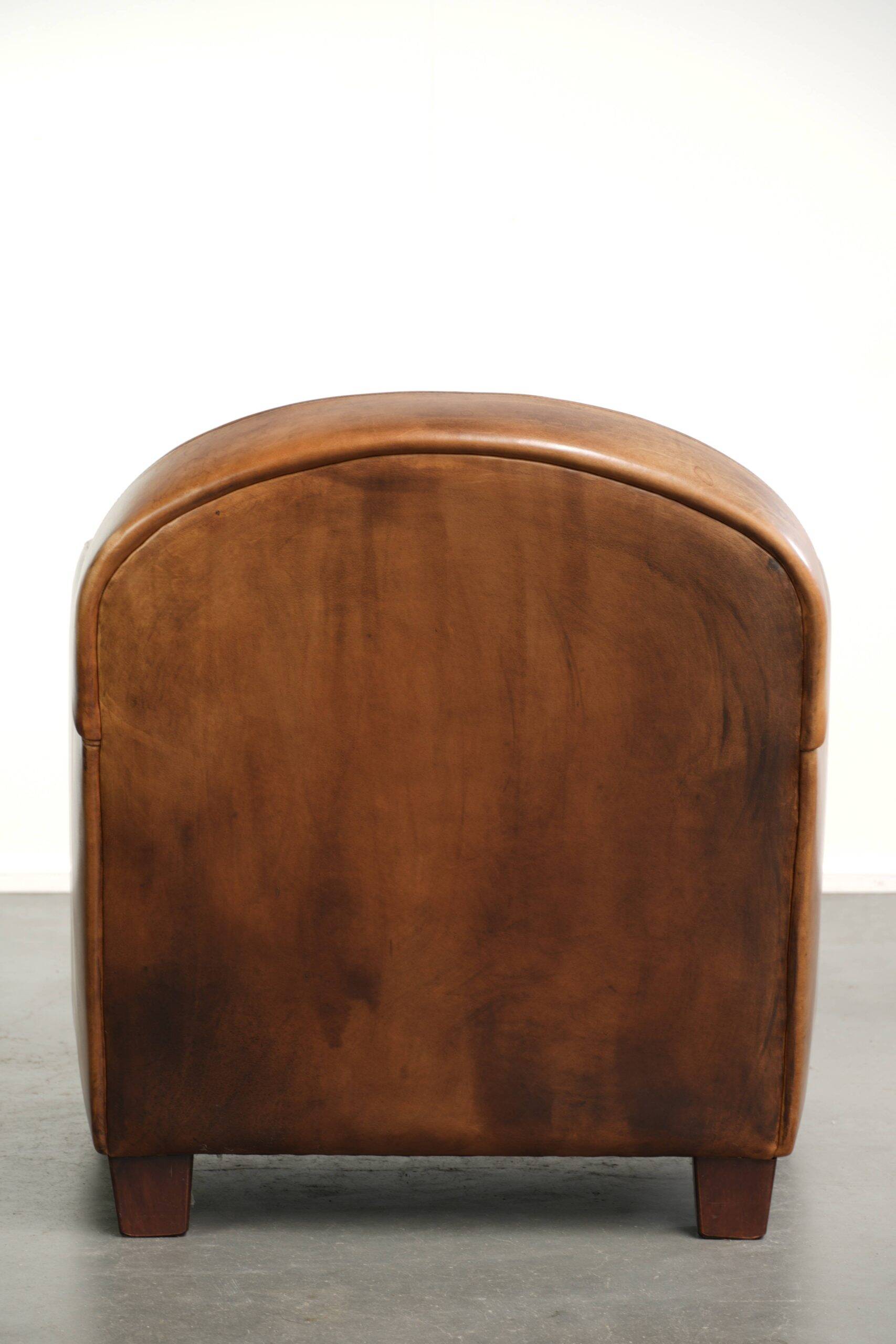 Sleekly designed sheepskin design armchair with a great appearance