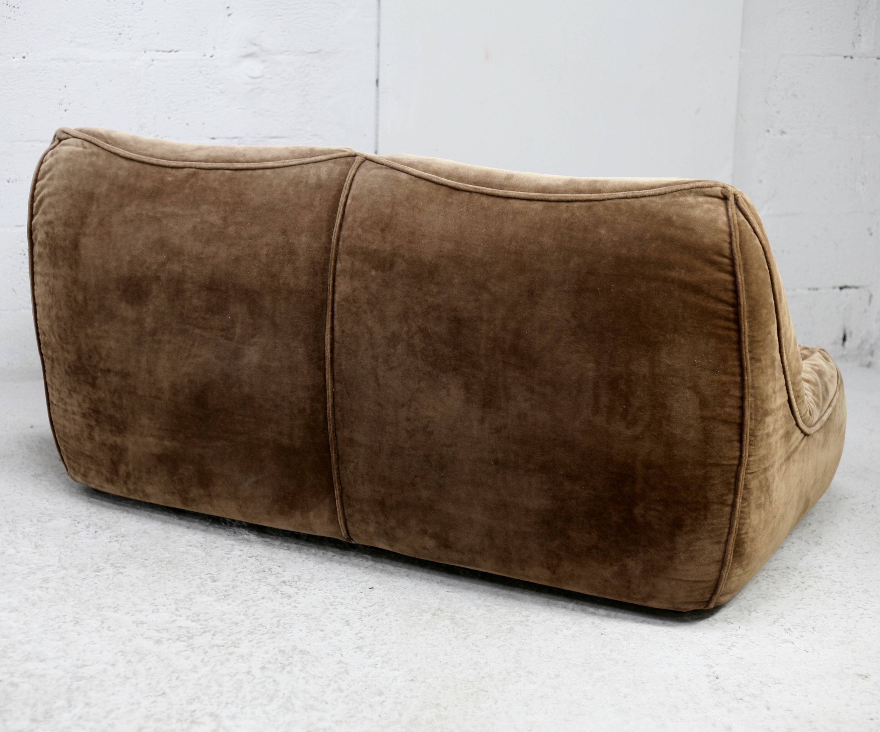 Sofa by Bernard Govin, Atelier Dunlopillo. France, circa 1970