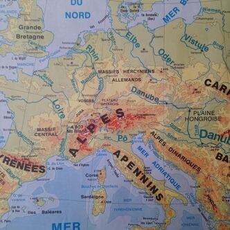 Carte d'école vintage "Europe physique et Europe politique"