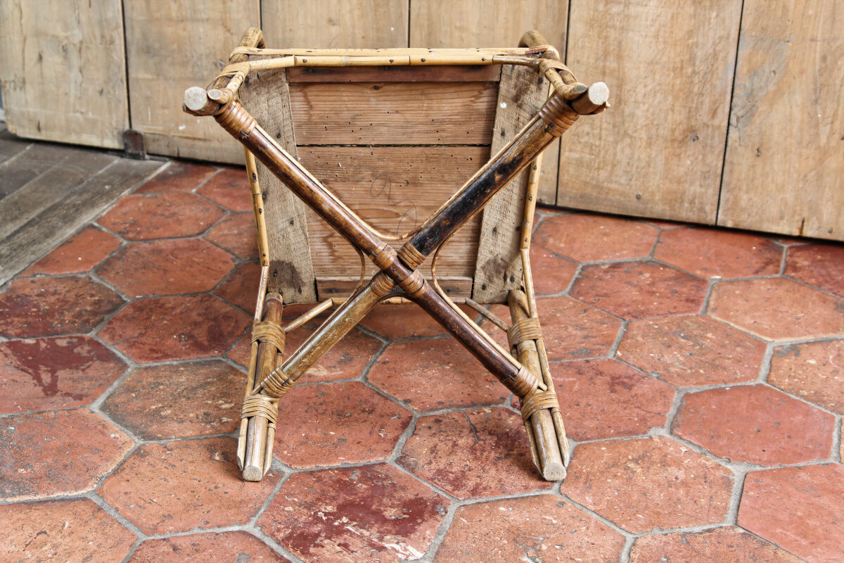 Fauteuil en rotin asymétrique