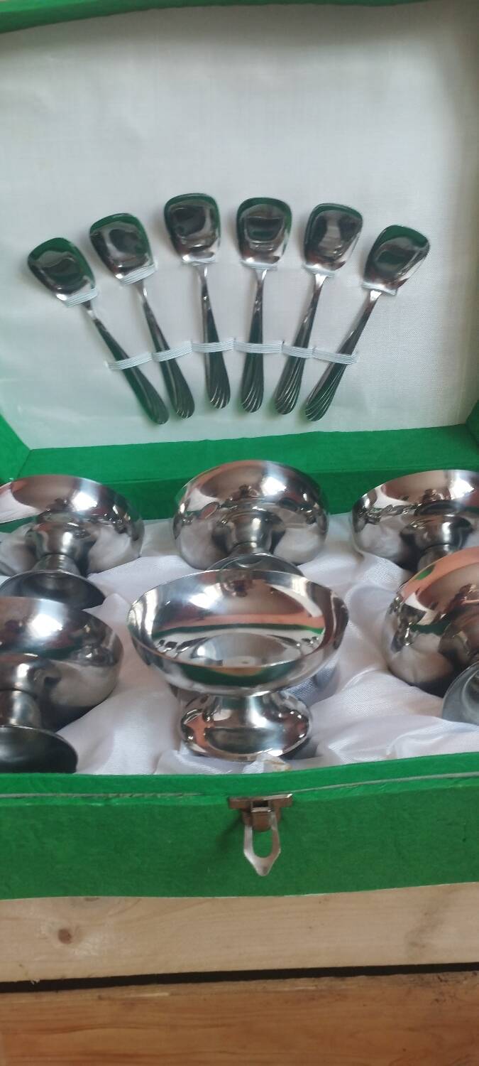 Stainless steel ice cream cup in original box