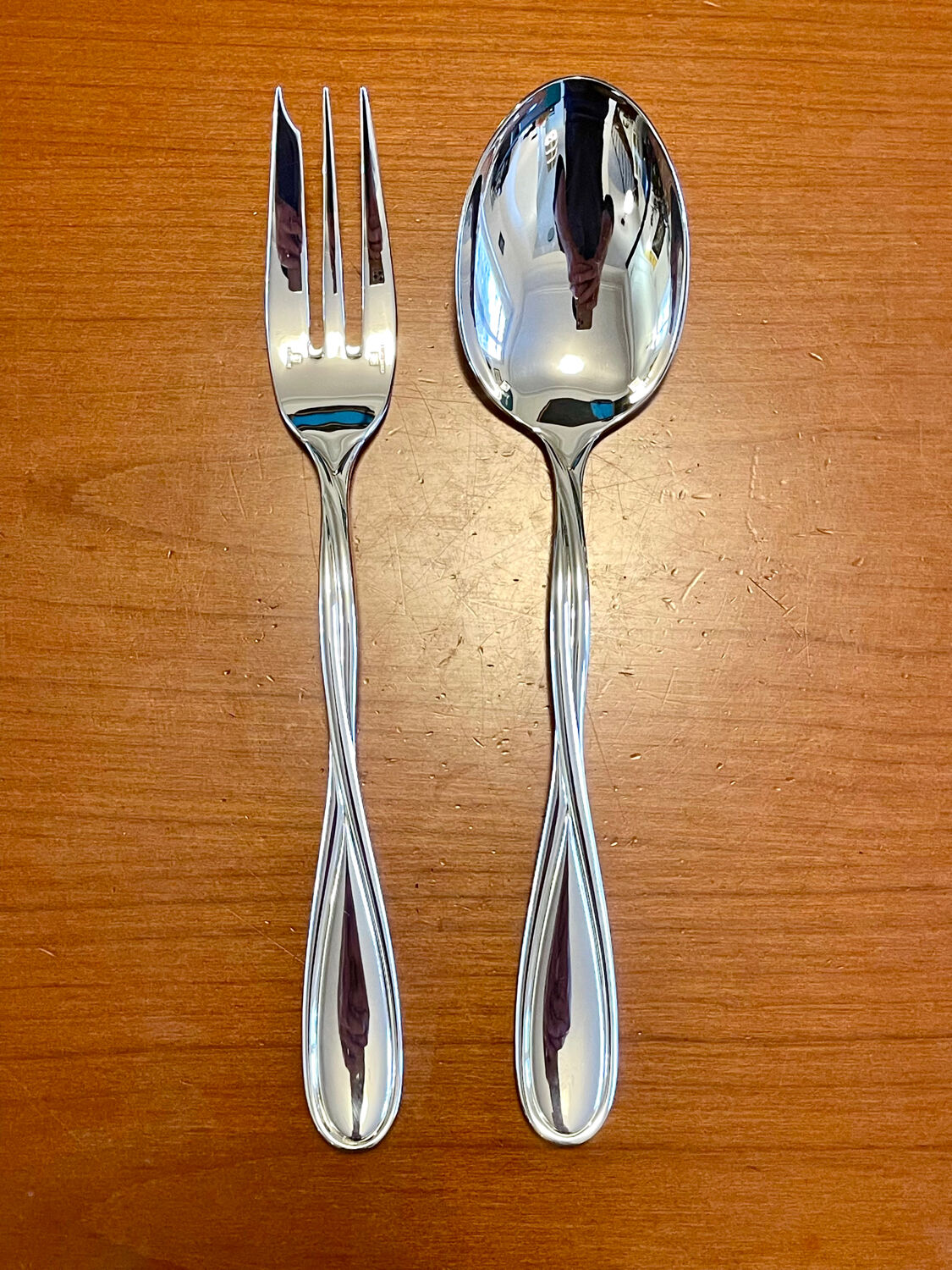 Christofle Galéa, 2 serving cutlery in very good condition.