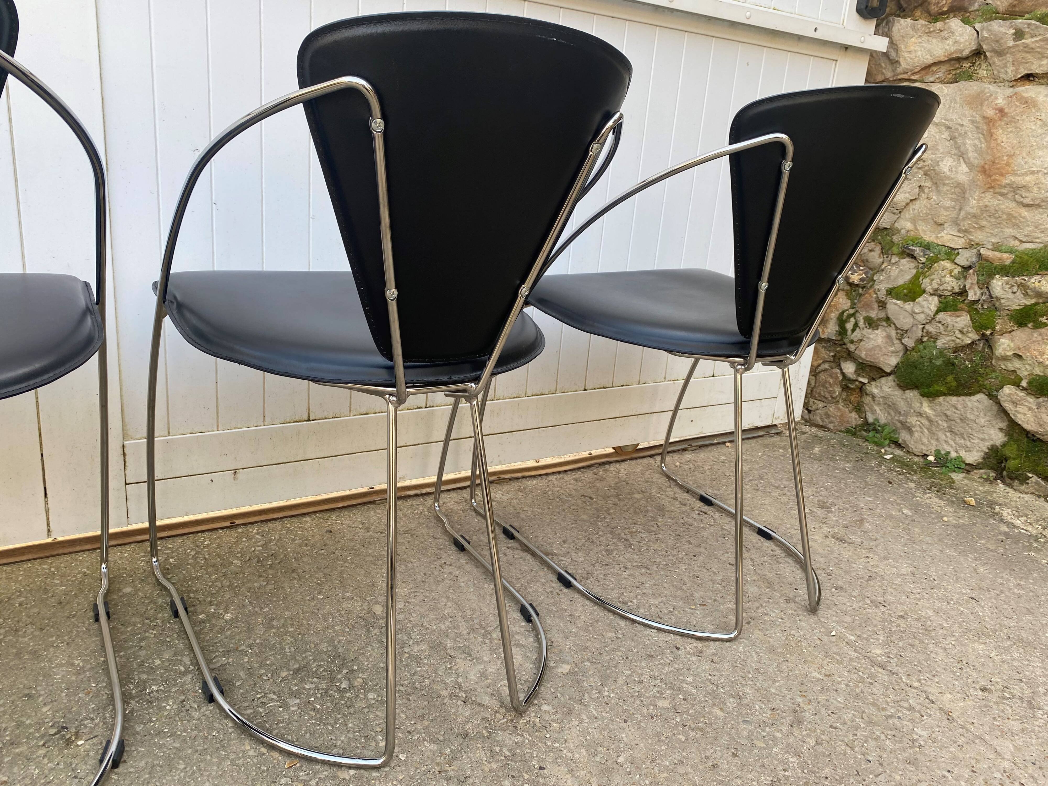 4 Linda armchairs by Arrben in black leather and chrome steel, 1980
