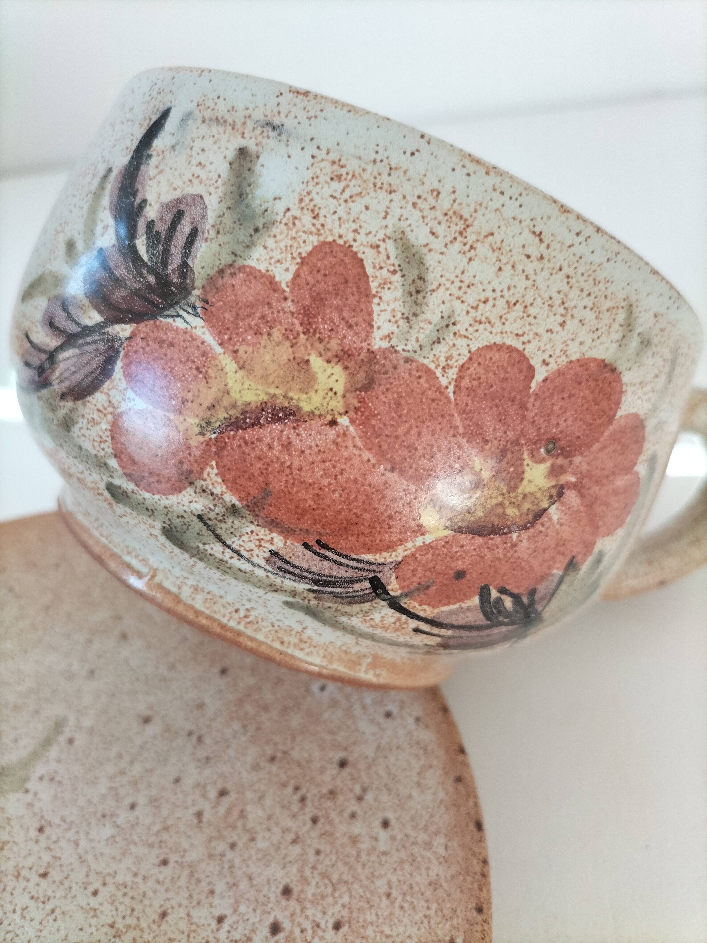 Large stoneware cup and saucer with floral decoration – 1970s