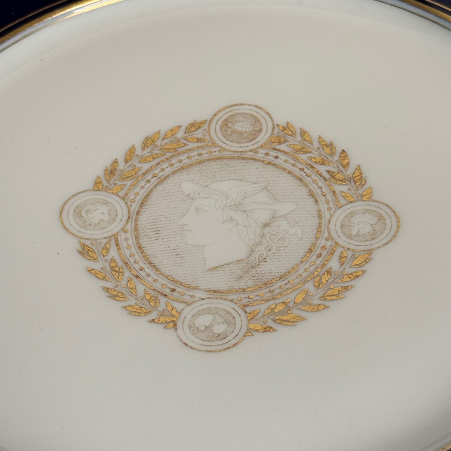 Sèvres porcelain plate | Neoclassical style | 1882-1883