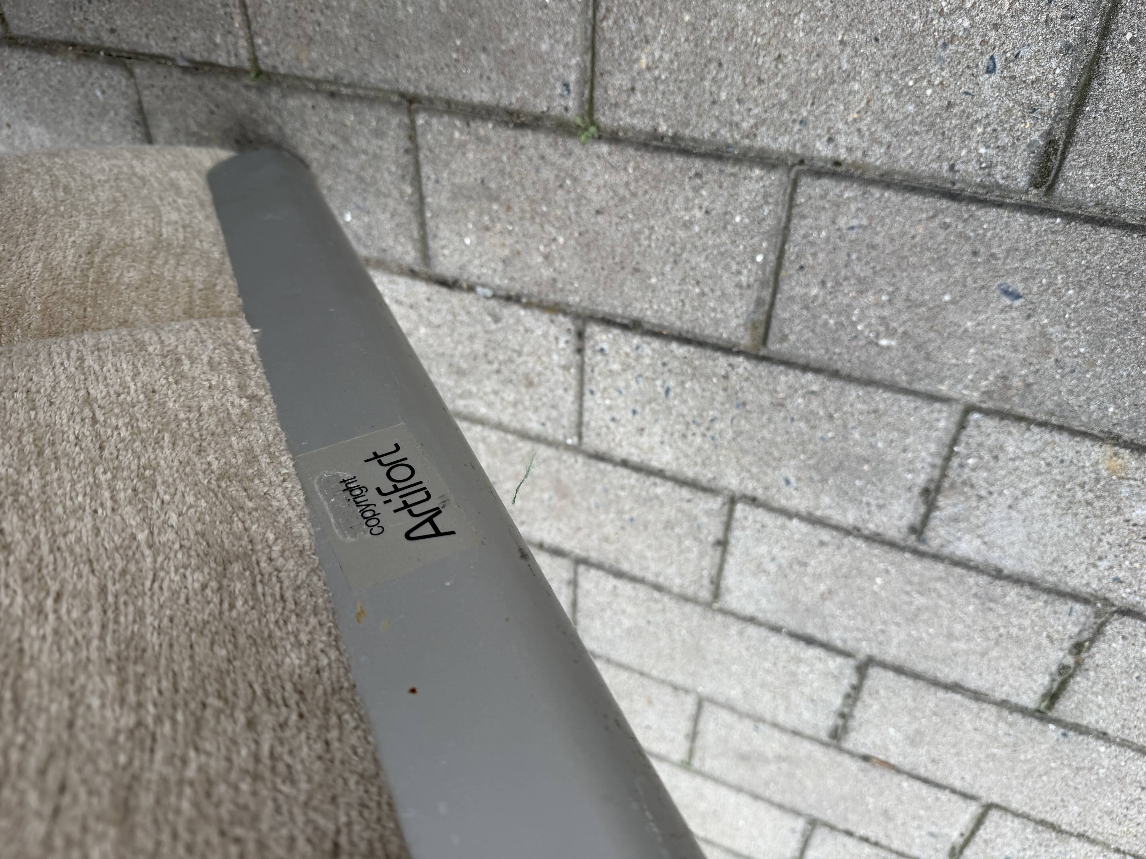 2x Artifort Groovy F598 Pierre Paulin, Pierre Frey: Chenille Igor (Sable)