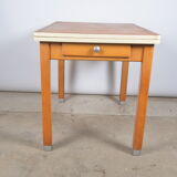 Table Mado
