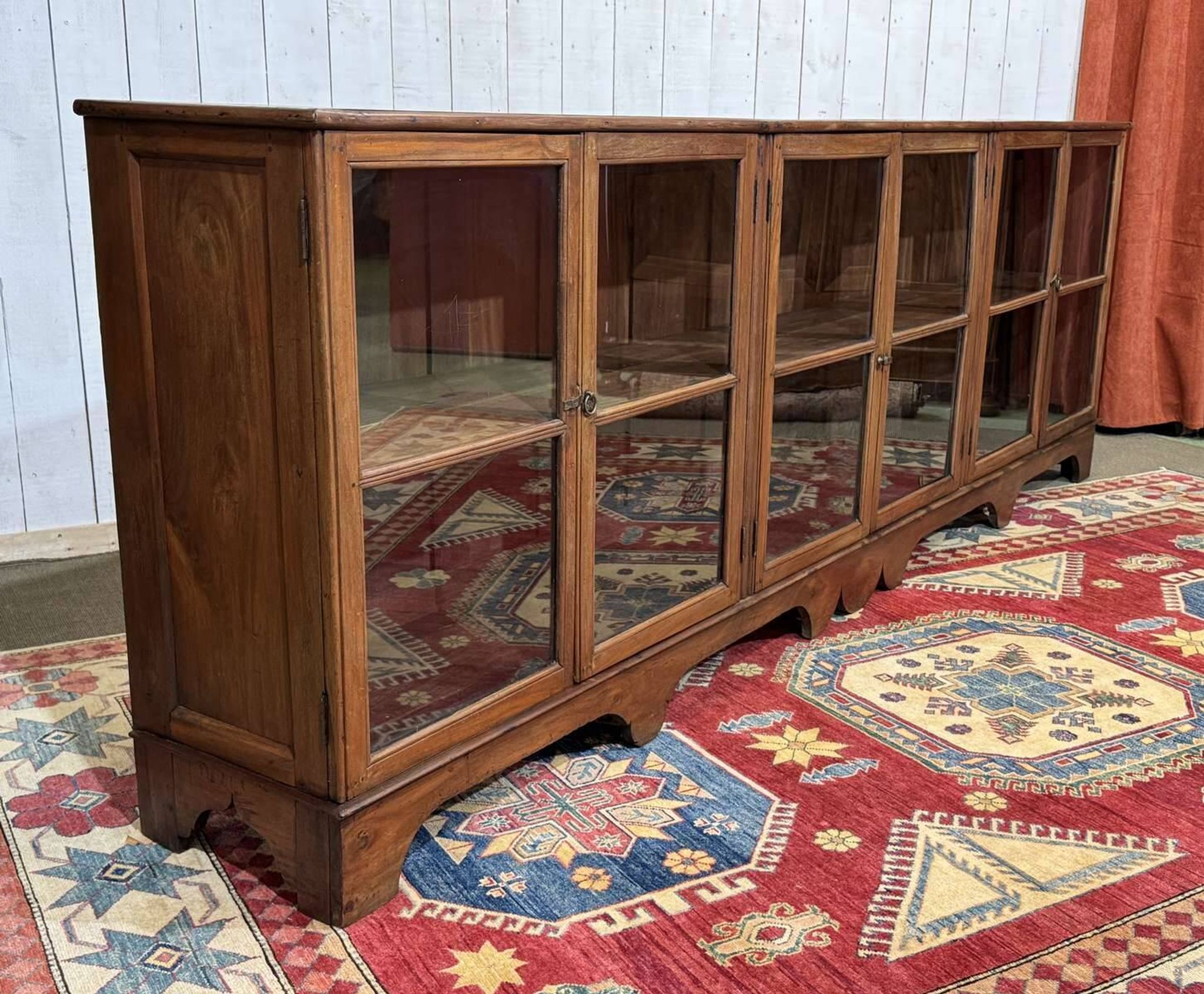 Enfilade 6 portes en acajou d'origine indienne des années 1950