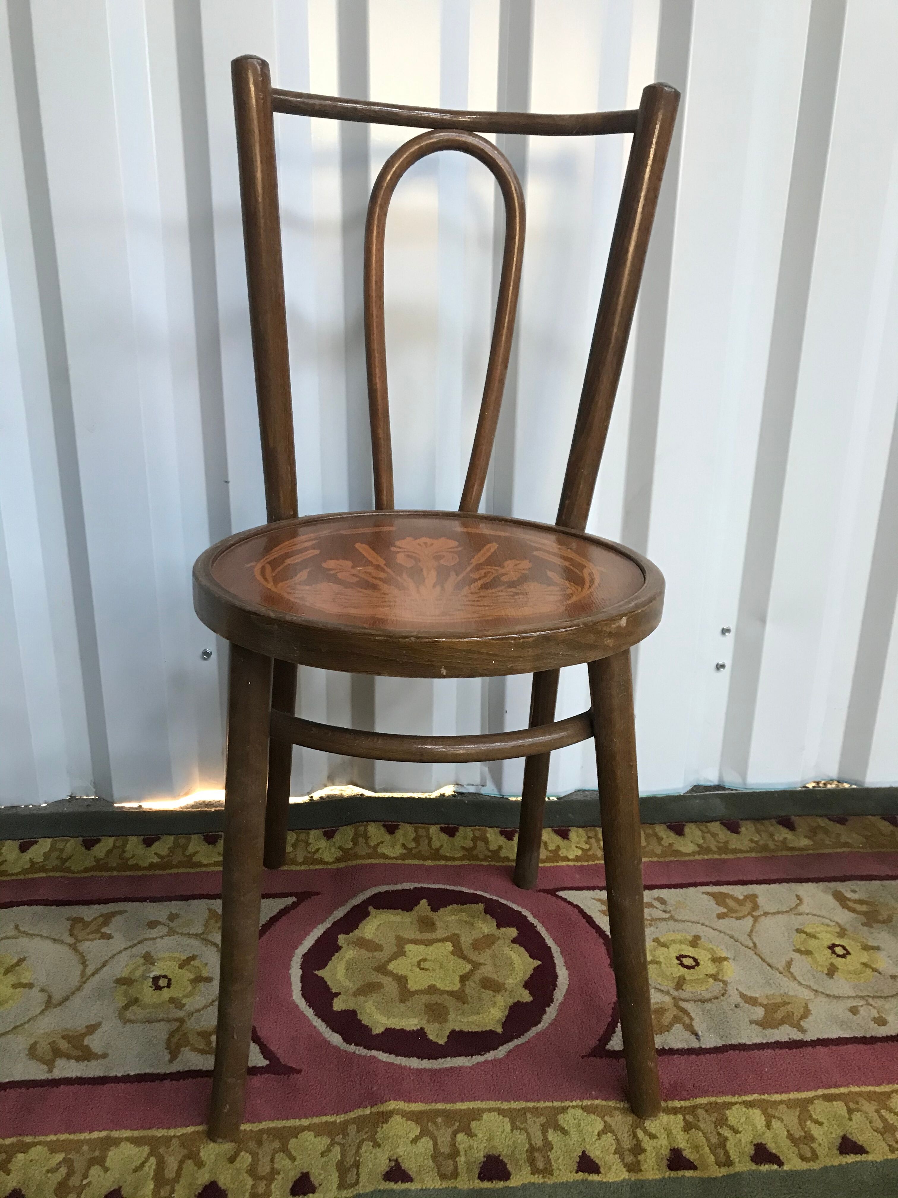 Set de 10 chaises bistrot viennoises