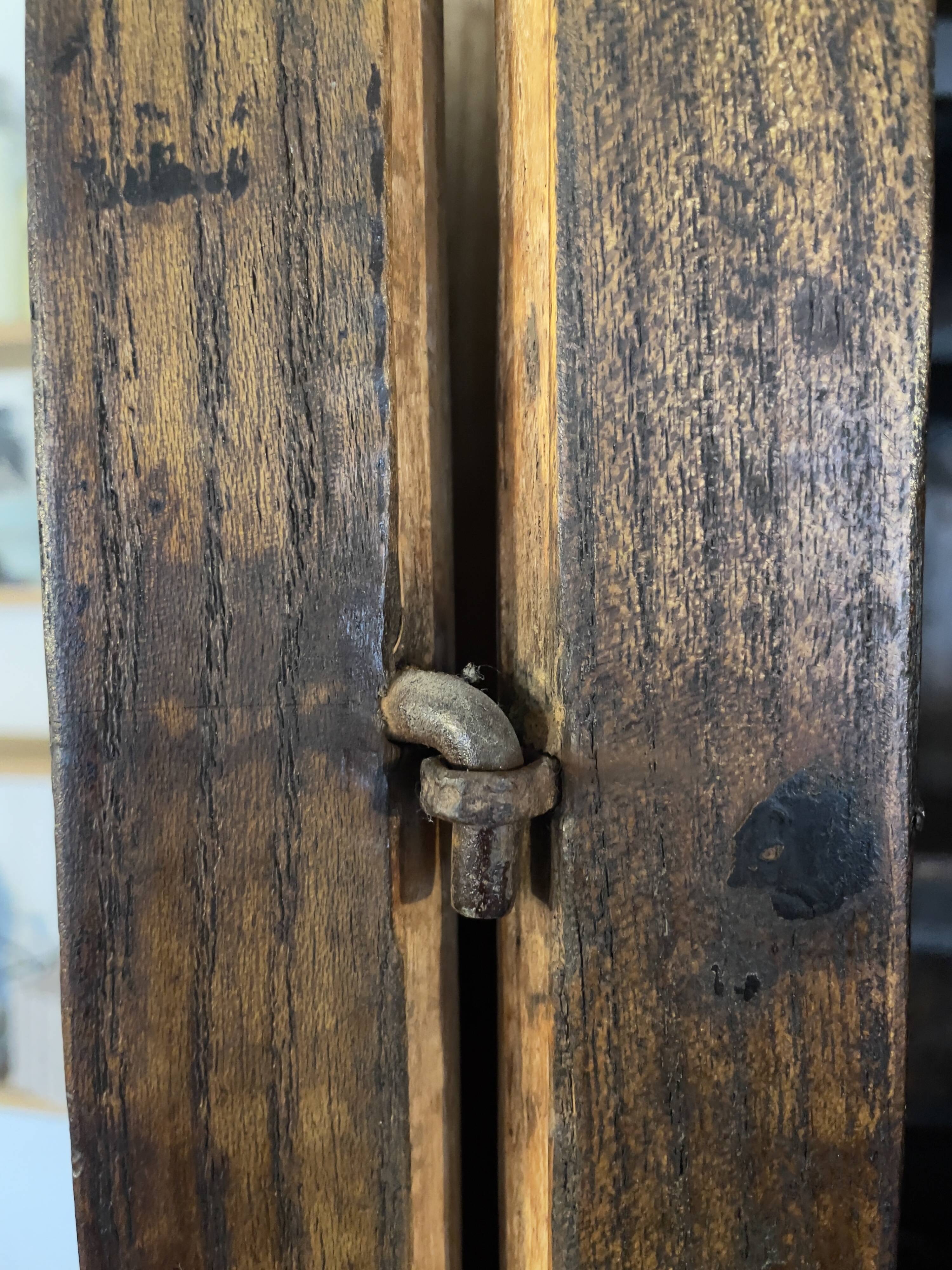 Large 19th century storage cabinet from Shanxi, China