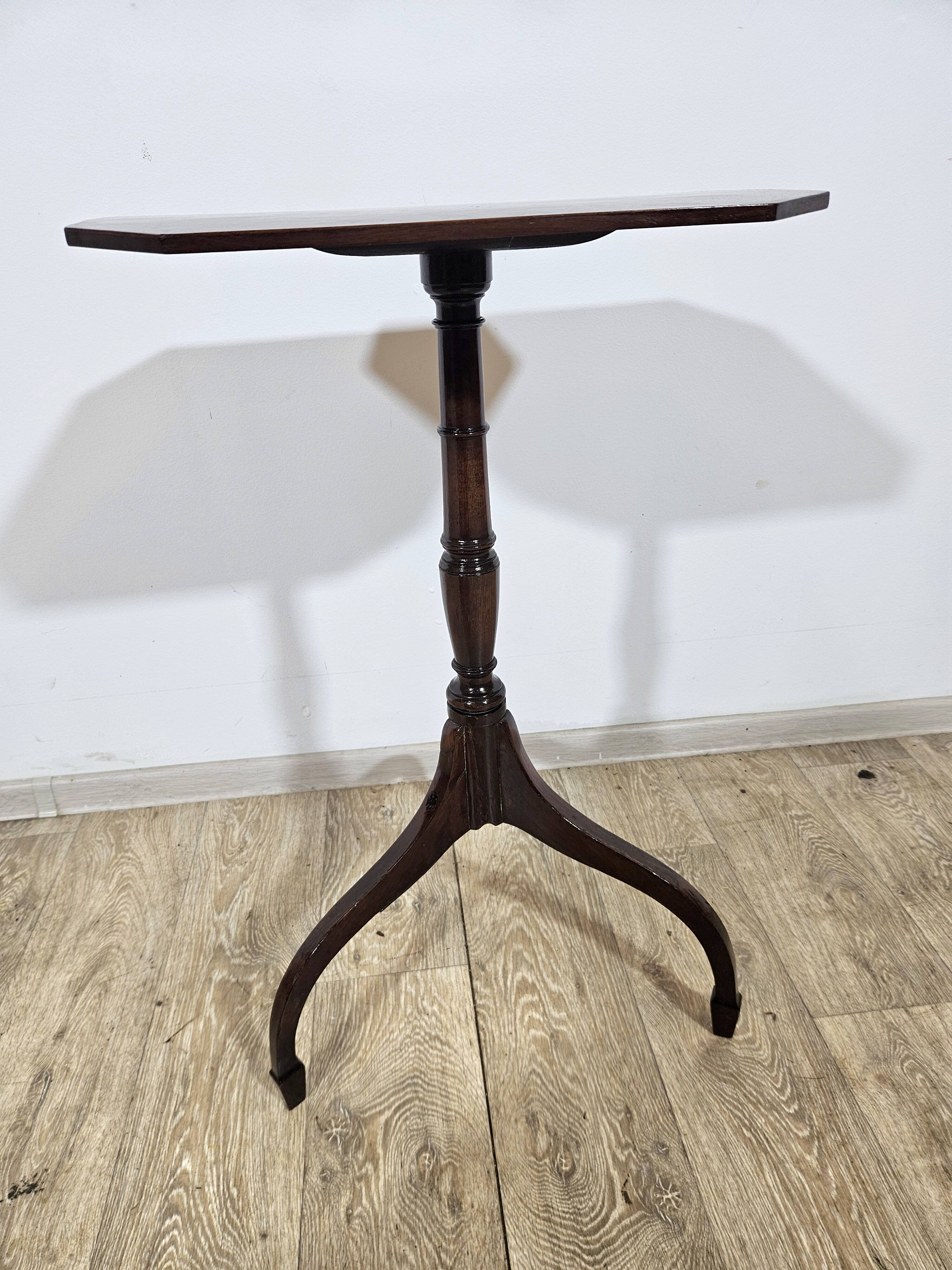 Antique Mahogany Side Table Octagonal Tripod Classic, 19th century