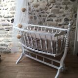 Swan neck cradle