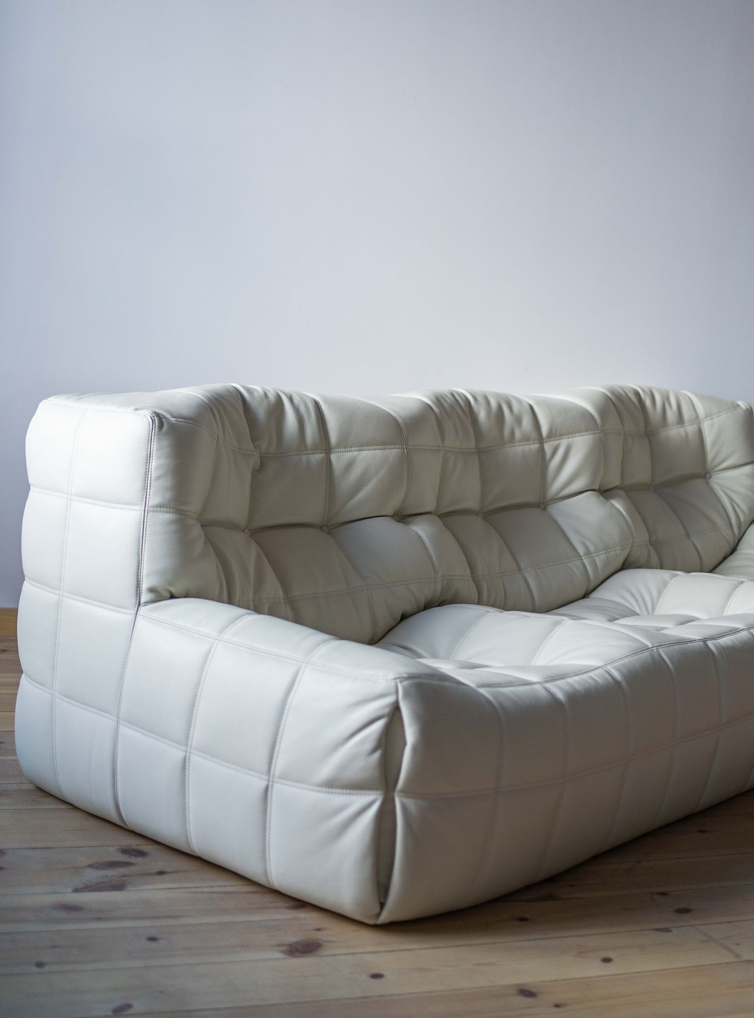 Vintage Leather Kashima Sofa in White Leather by Michel Ducaroy for Ligne Roset, 1980s
