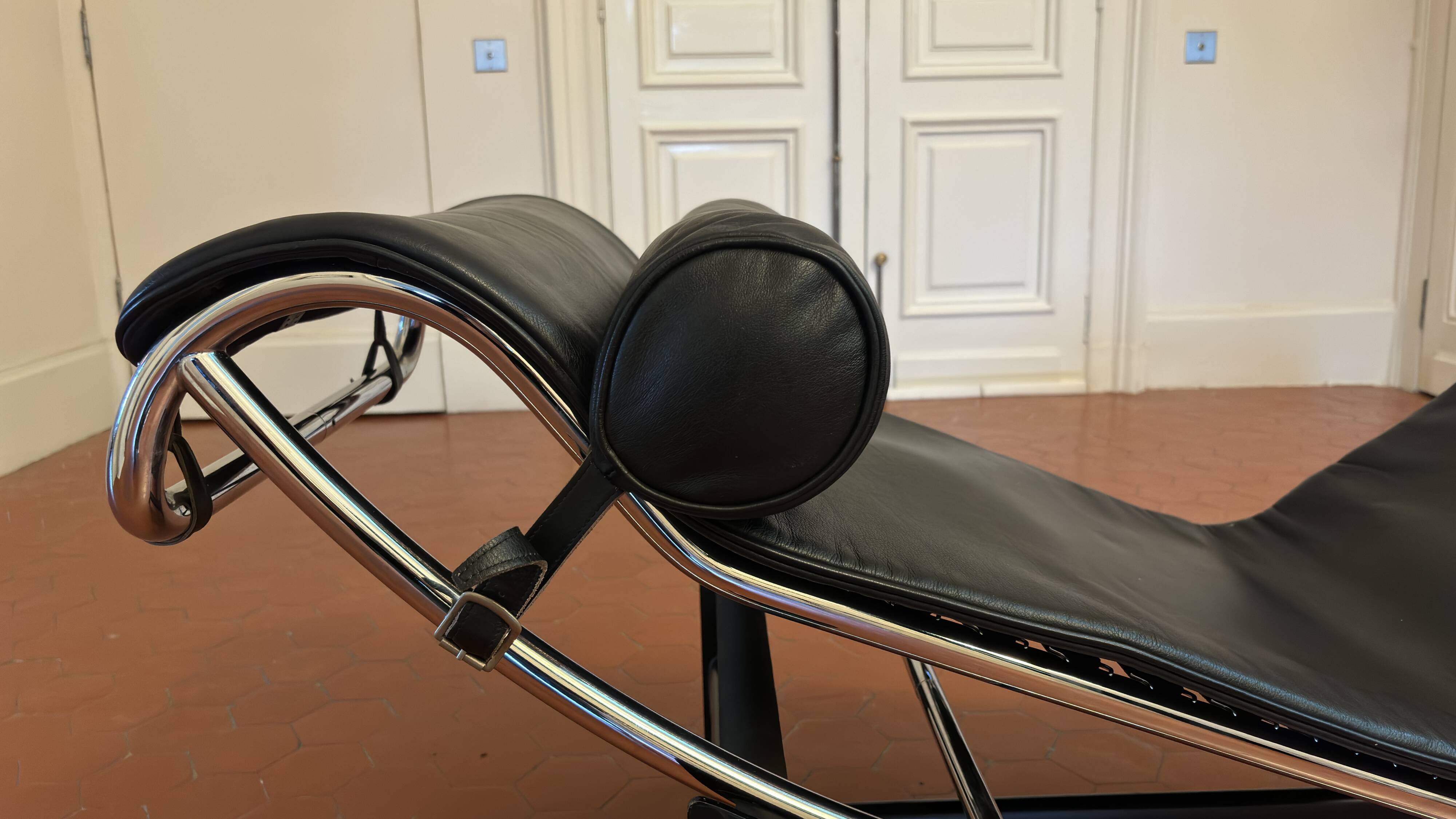 LC4 Chaise Longue Perriand Jeanneret Le Cobusier, cassina edition