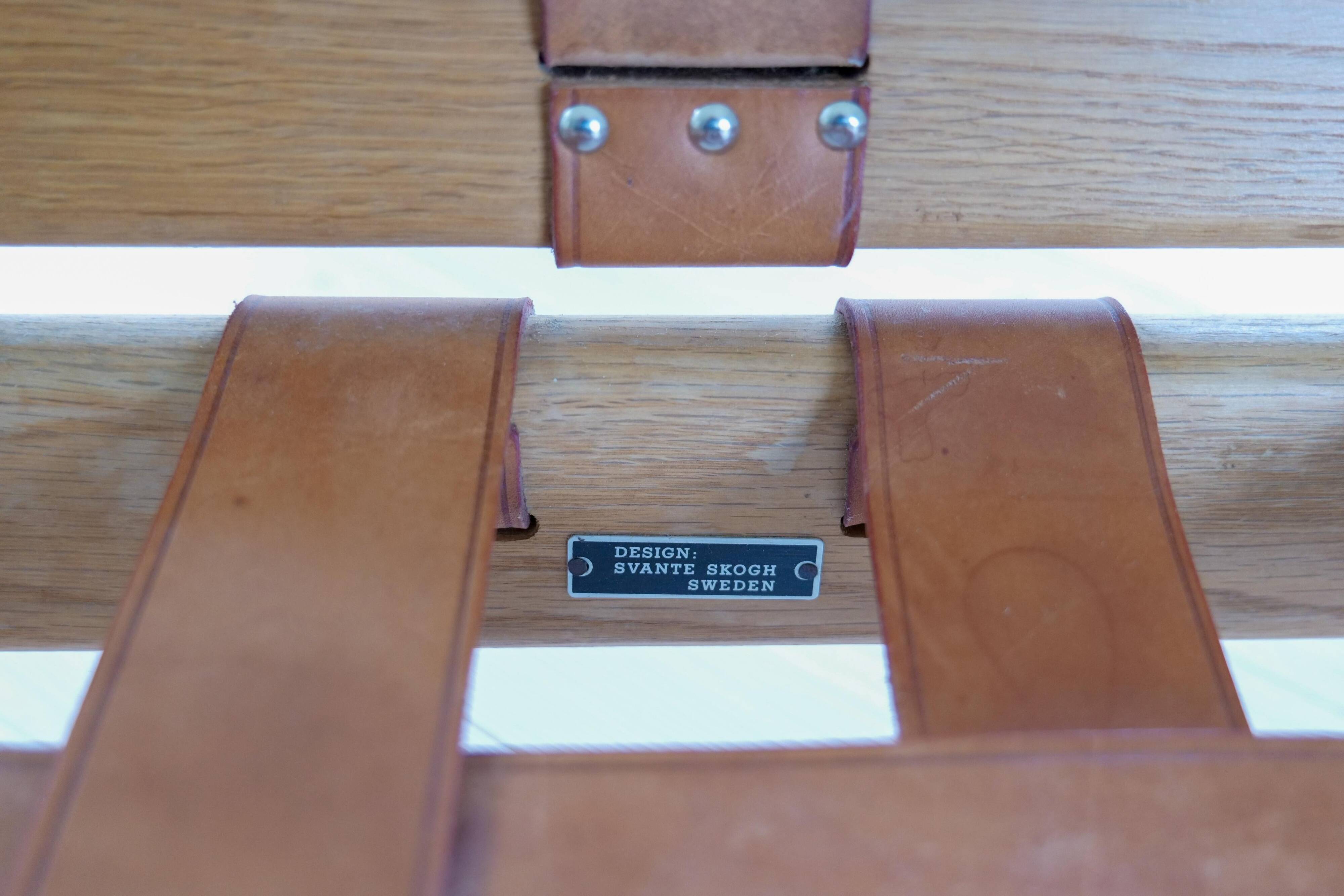 Large 1960s "Bodö" canapé in oak, leather and wool, Svante Skogh, Sweden