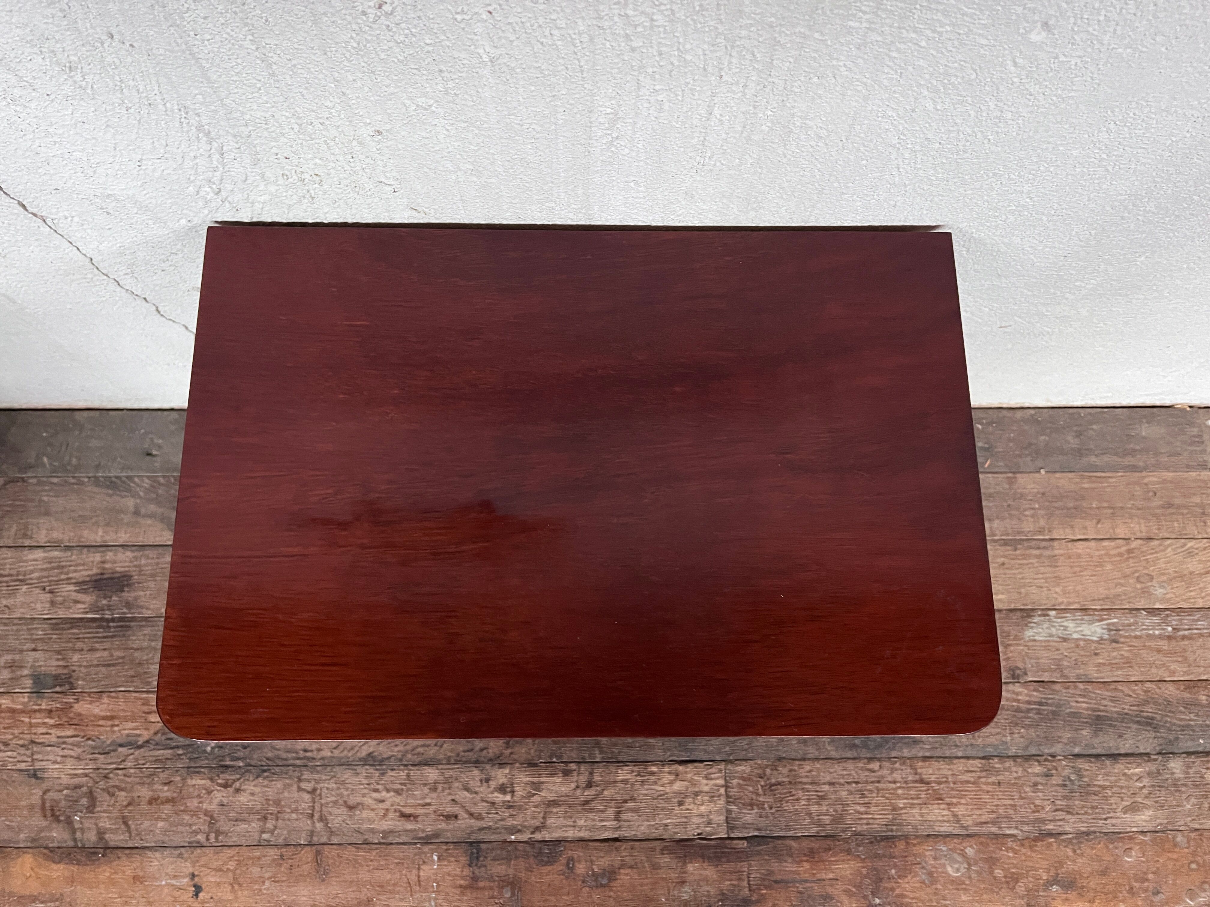 Paire de table de nuit 1950