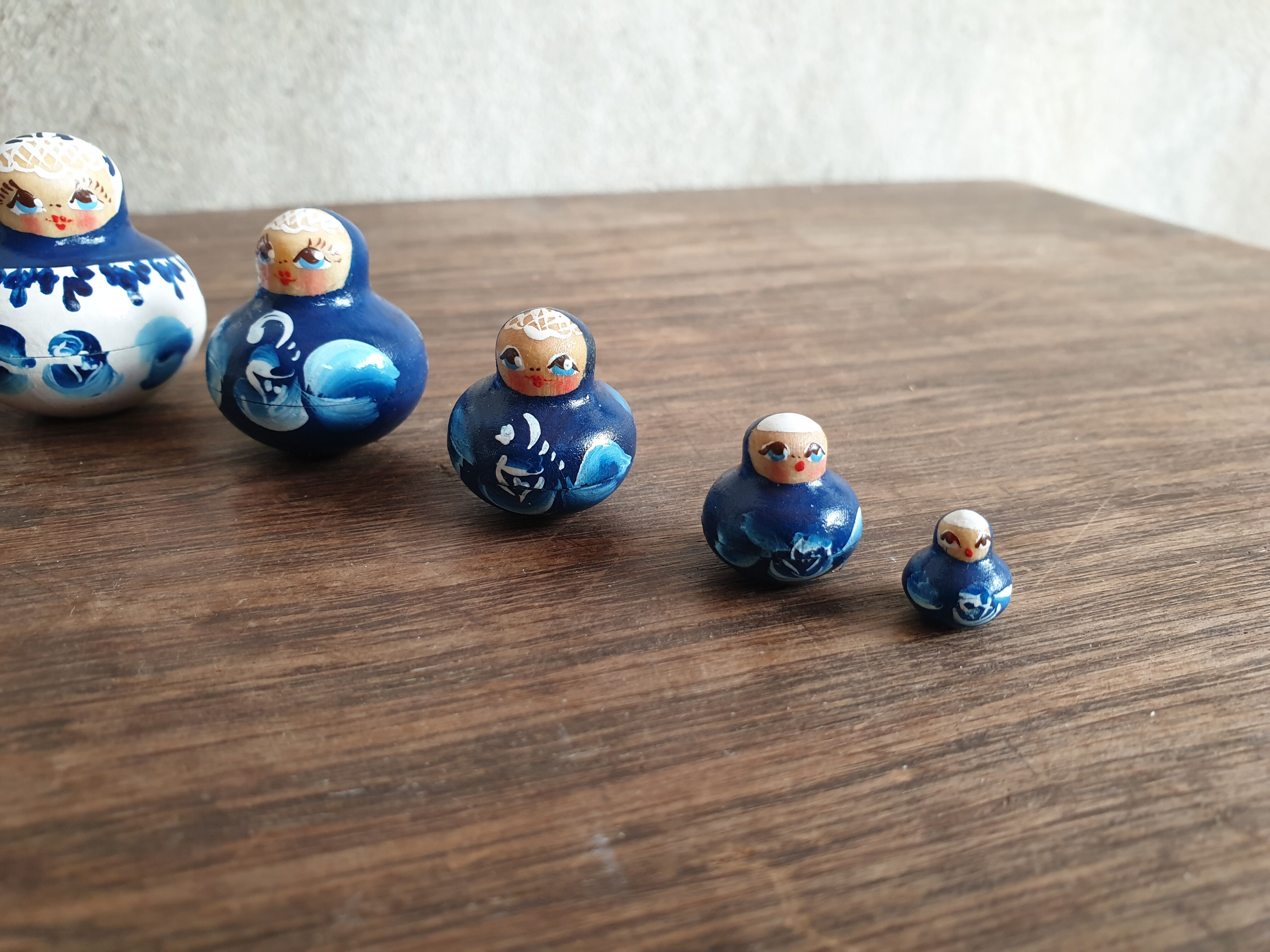 10 Russian Matrioschkas dolls