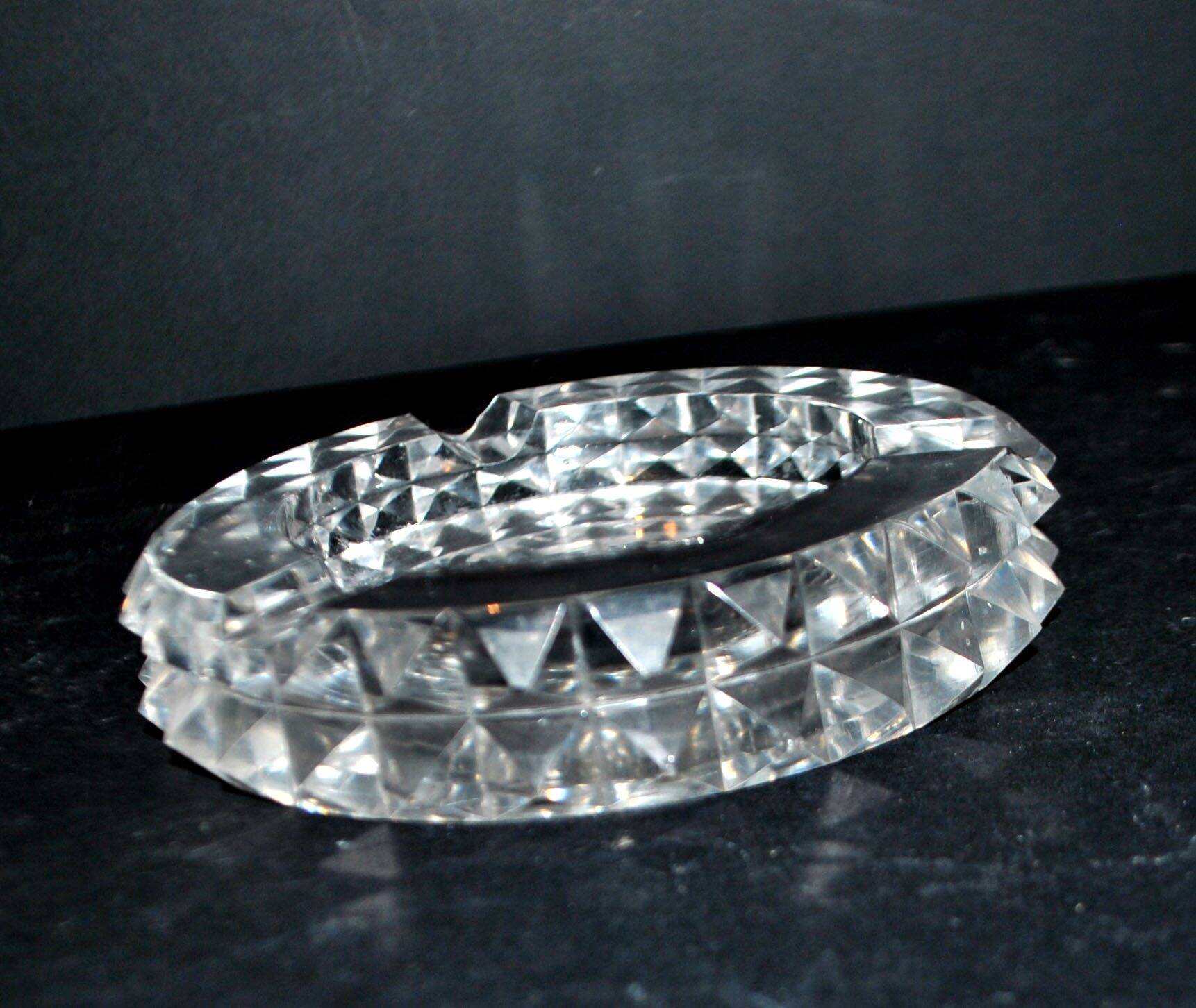 Crystal ashtray Saint-Louis model Diamond Art Deco size 11167