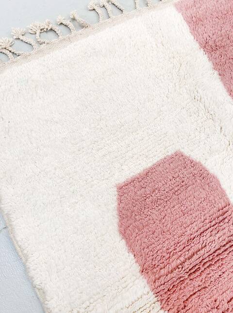 Traditional handmade Beni Ouarin rug size 150 x 250 cm
