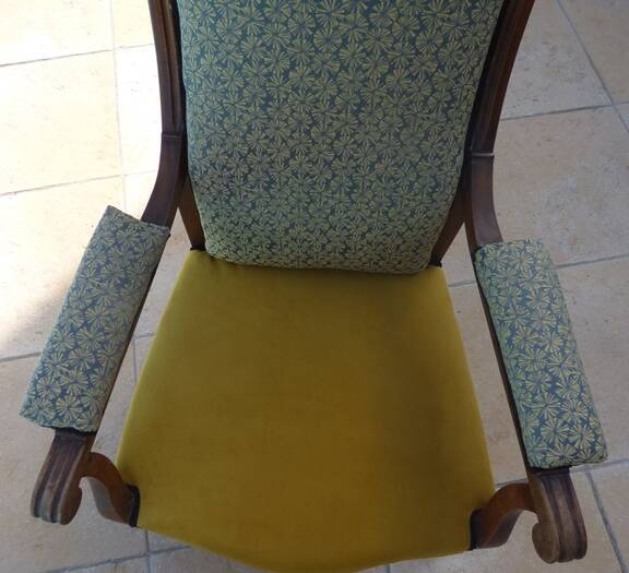 *Louis Philippe style Voltaire armchair in quality wood weathered by time - the backrest and l