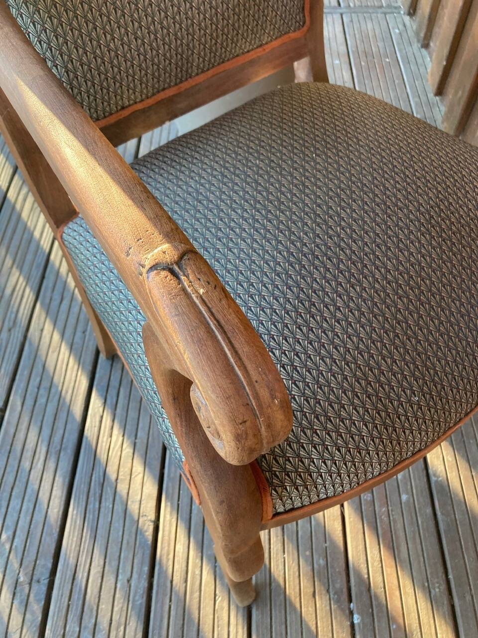 Antique Regency style armchair with complete restoration of the seat